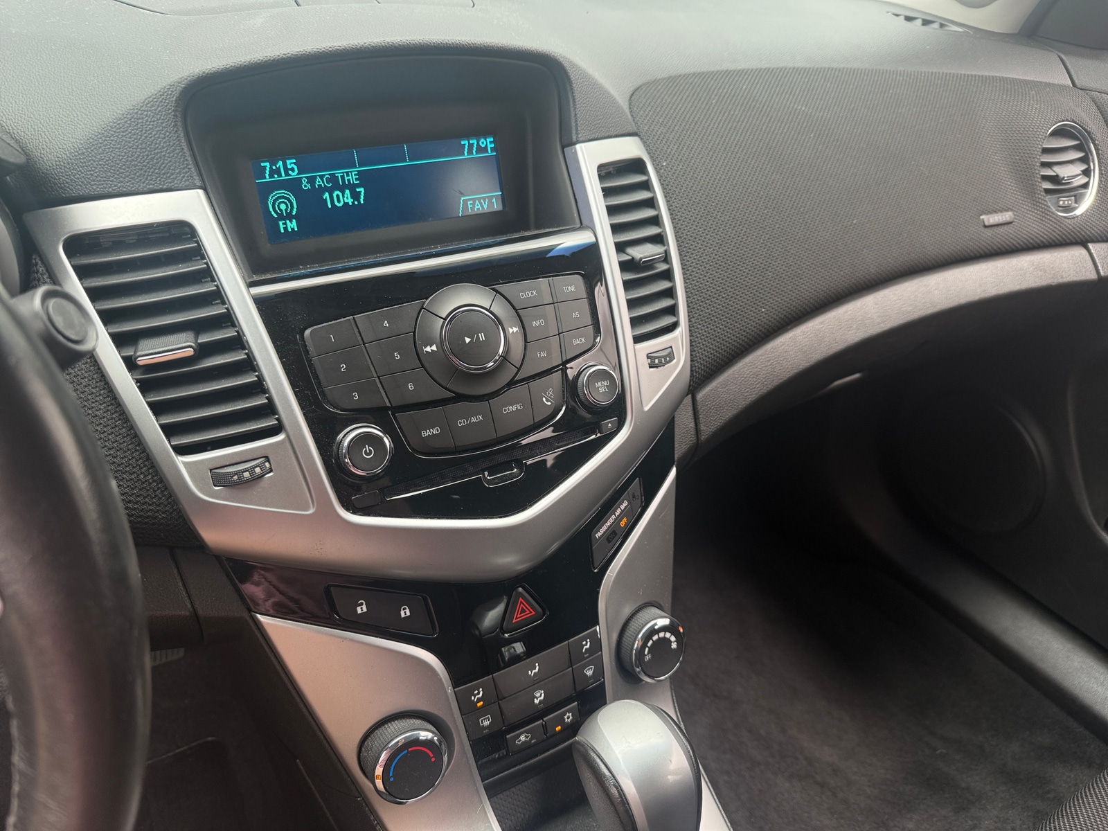 Thumbnail: 2014 Chevrolet Cruze - 4