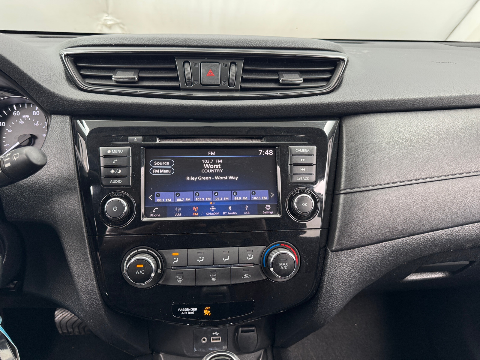Thumbnail: 2018 Nissan Rogue - 4