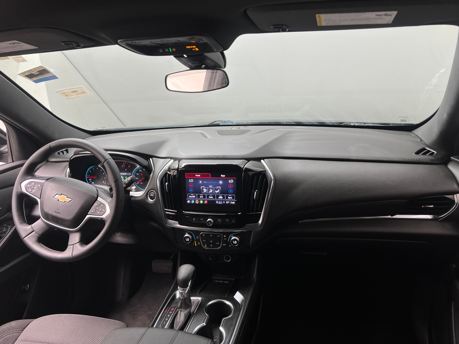 Thumbnail: 2023 Chevrolet Traverse - 3
