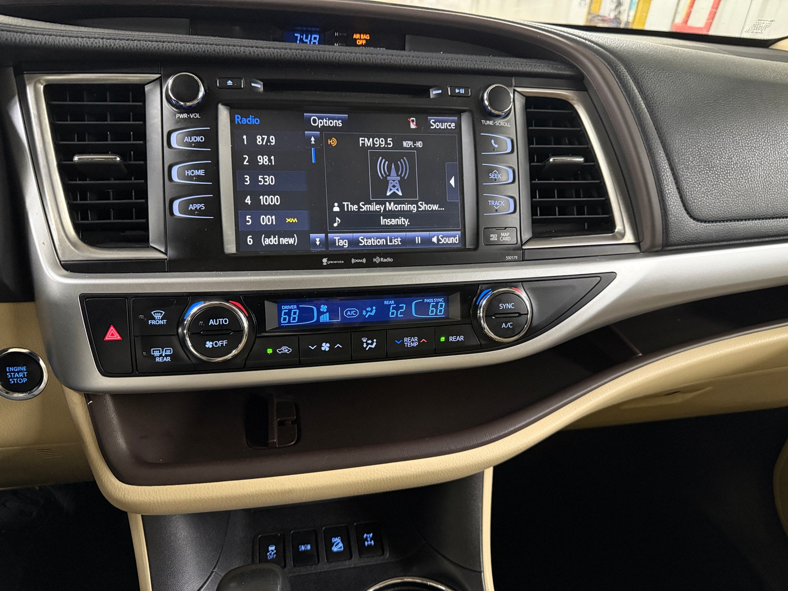 Thumbnail: 2018 Toyota Highlander - 3