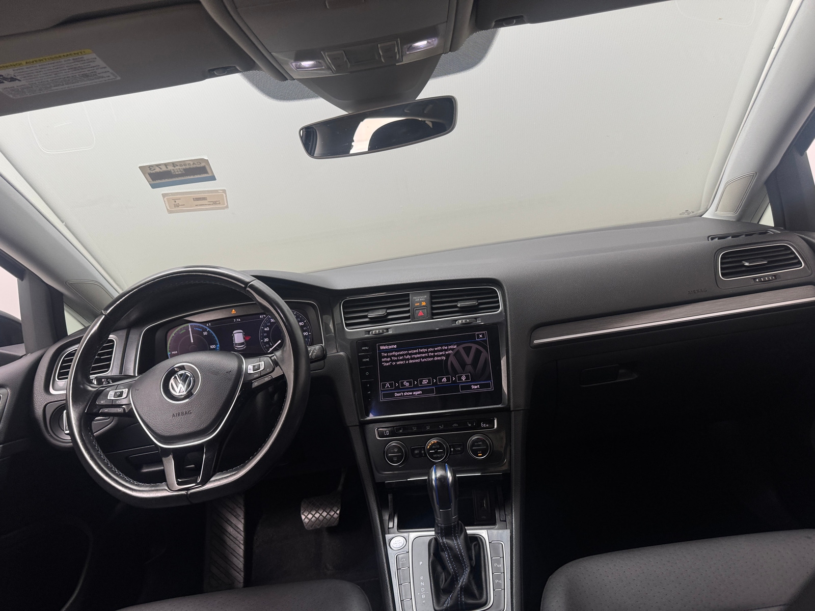 Thumbnail: 2019 Volkswagen e-Golf - 2