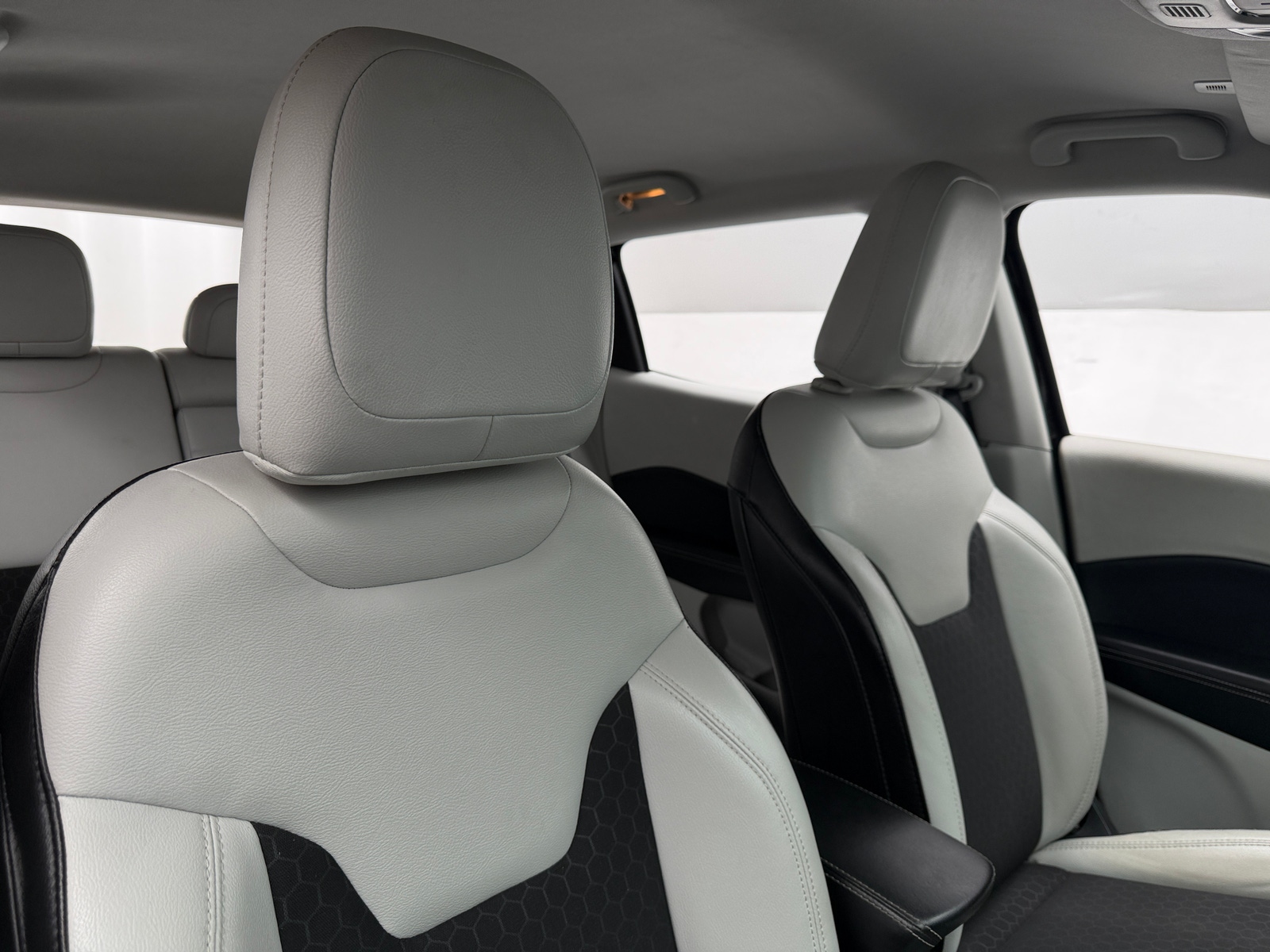 Thumbnail: 2018 Jeep Compass - 2