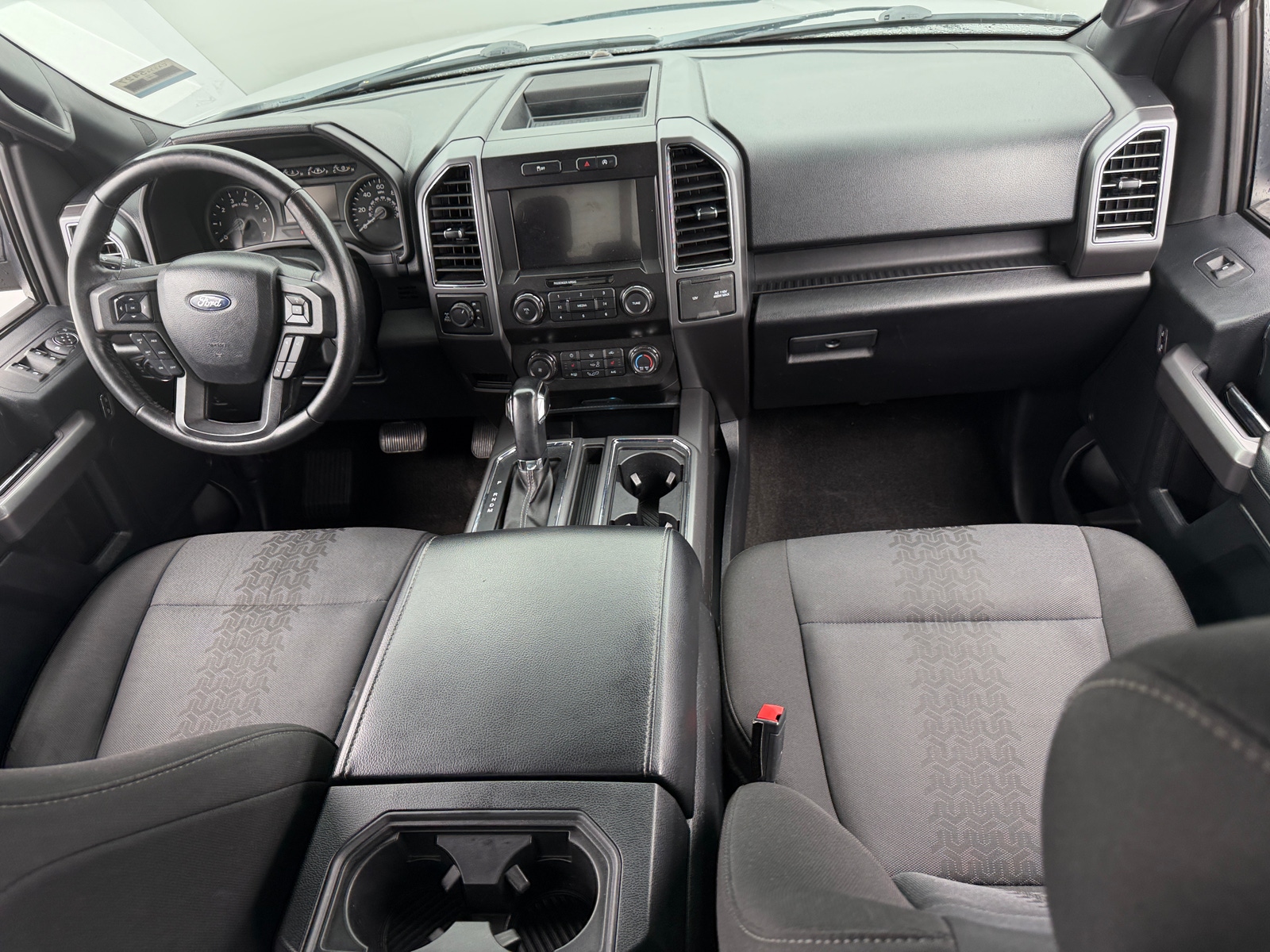 Thumbnail: 2019 Ford Econoline - 3