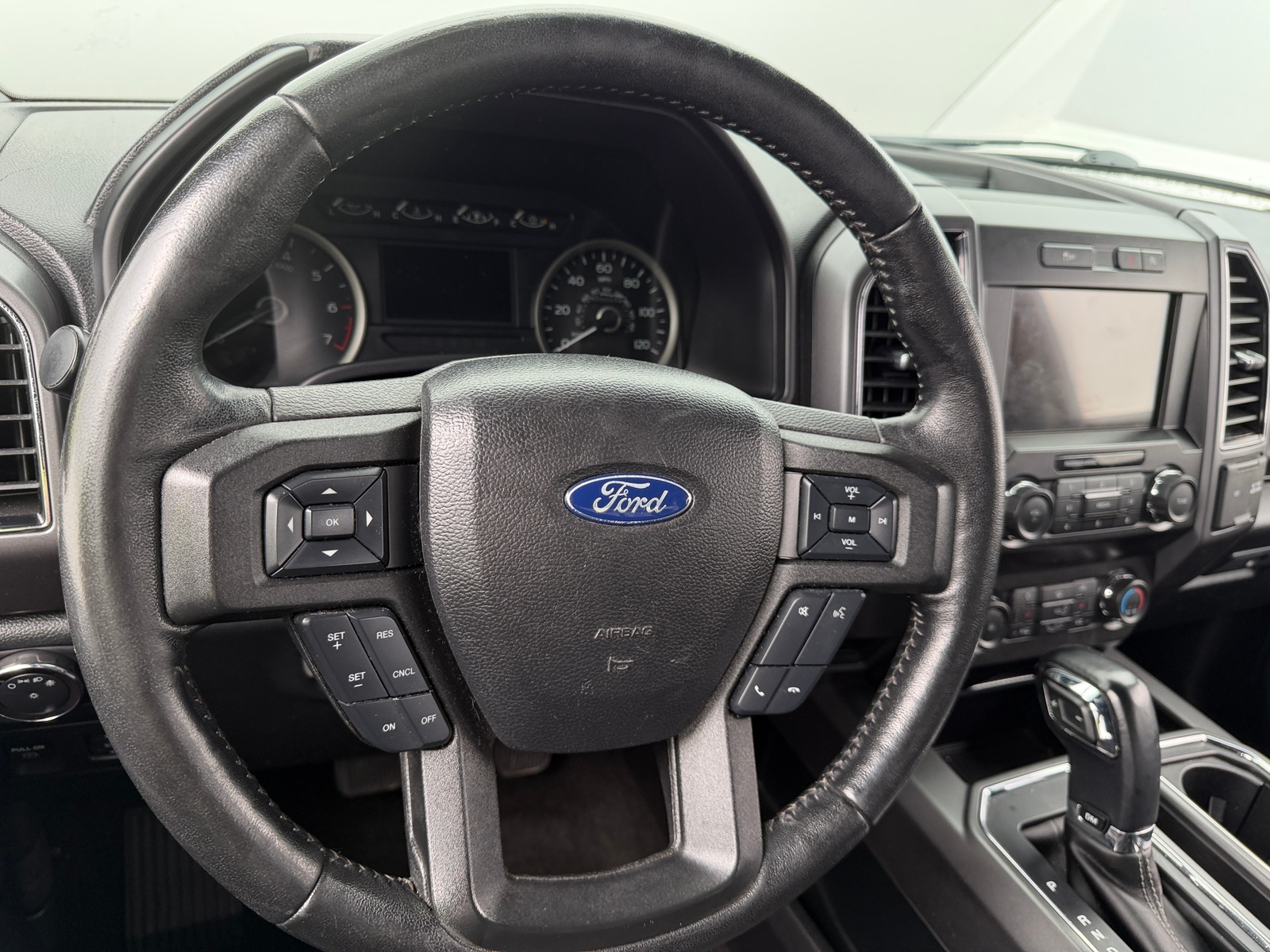 Thumbnail: 2019 Ford Econoline - 5