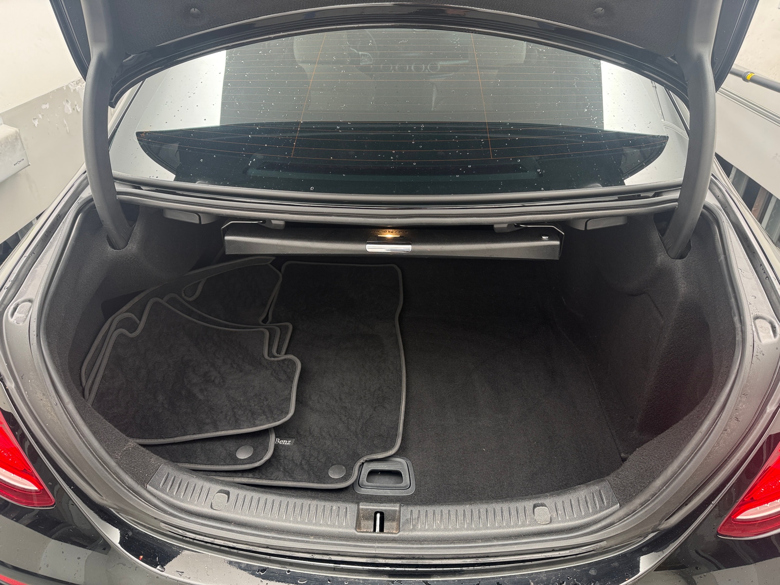 Thumbnail: 2019 Mercedes-Benz E-Class - 6