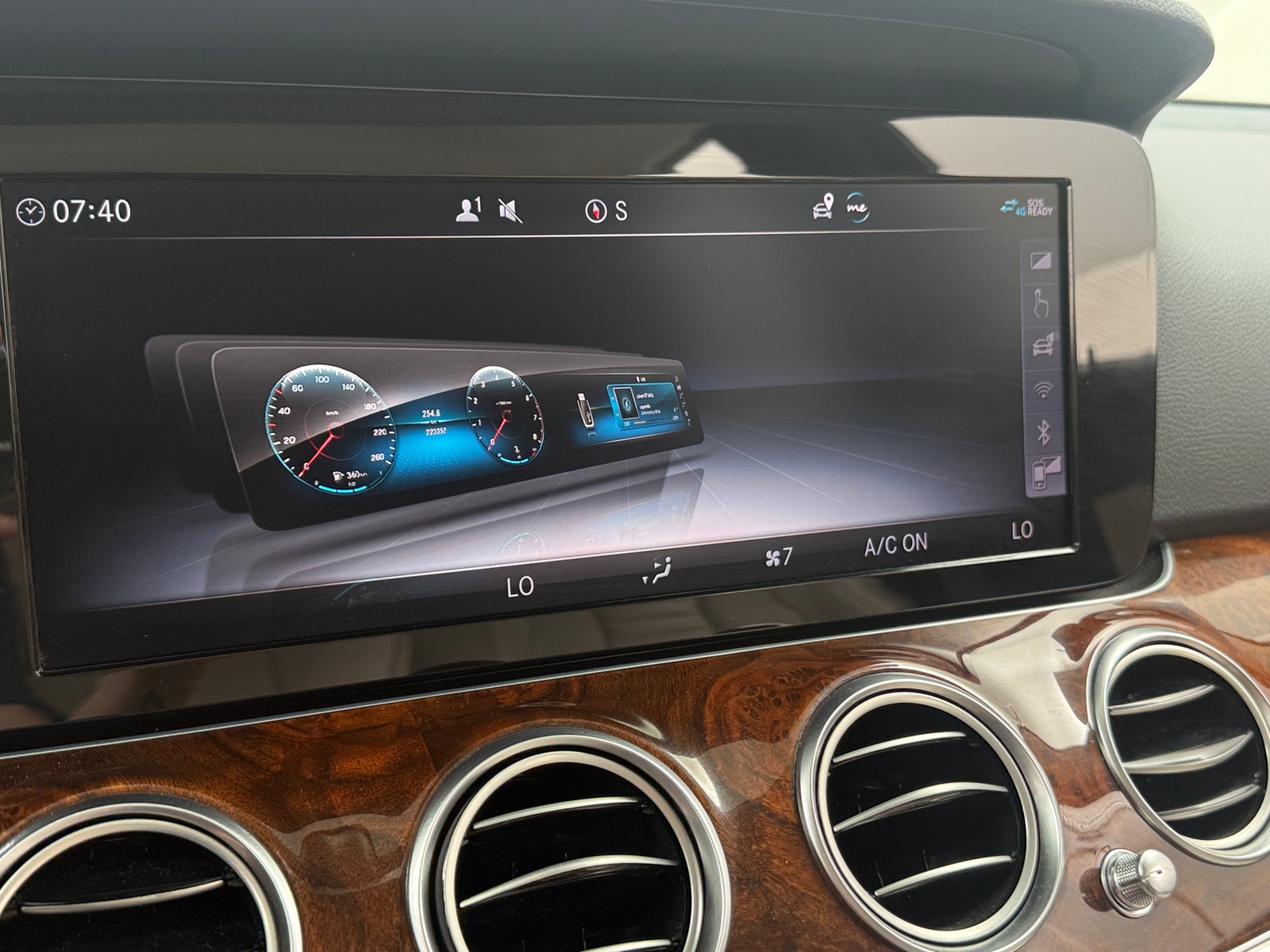 Thumbnail: 2019 Mercedes-Benz E-Class - 3
