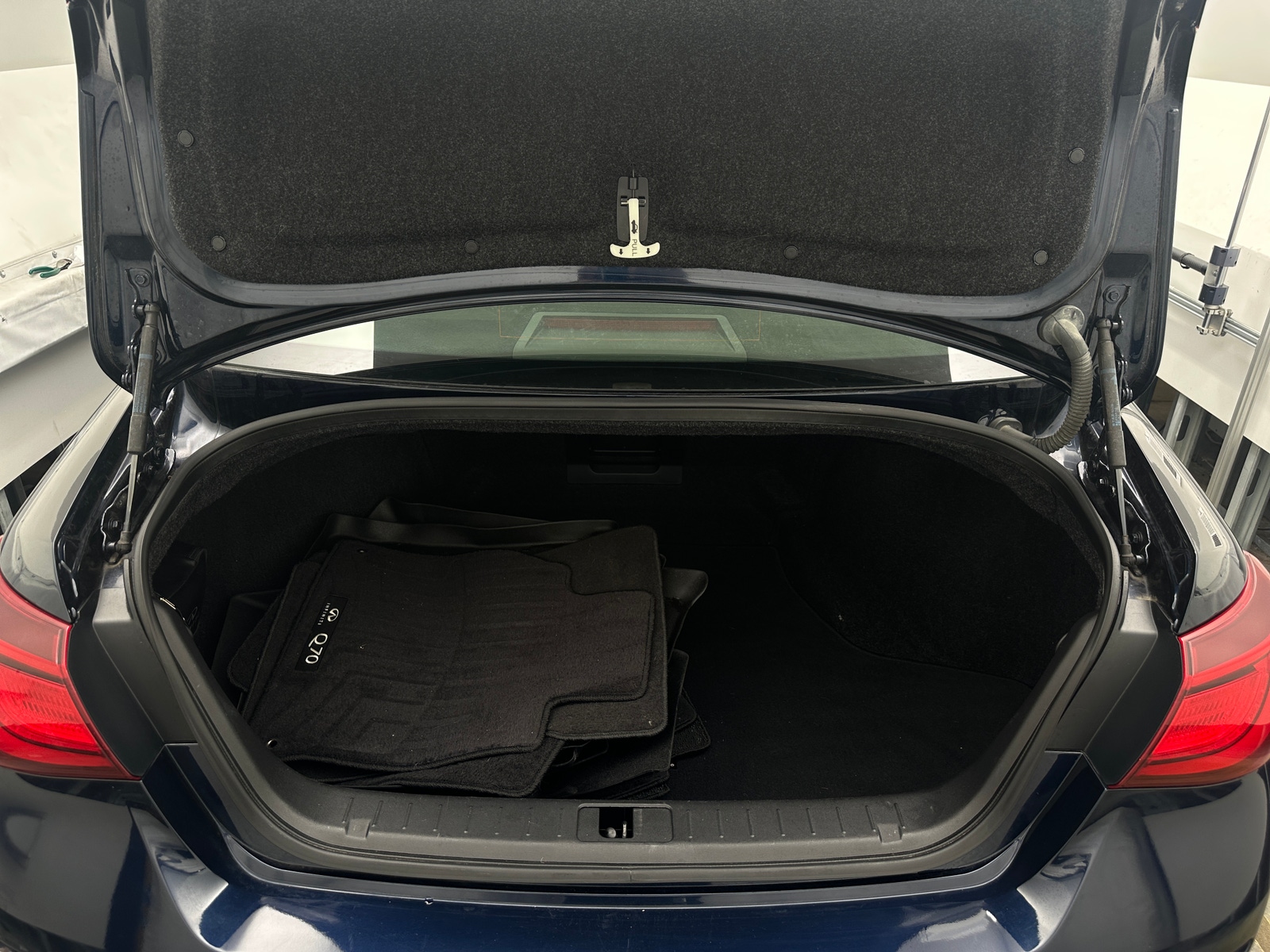 Thumbnail: 2016 INFINITI Q70 - 6