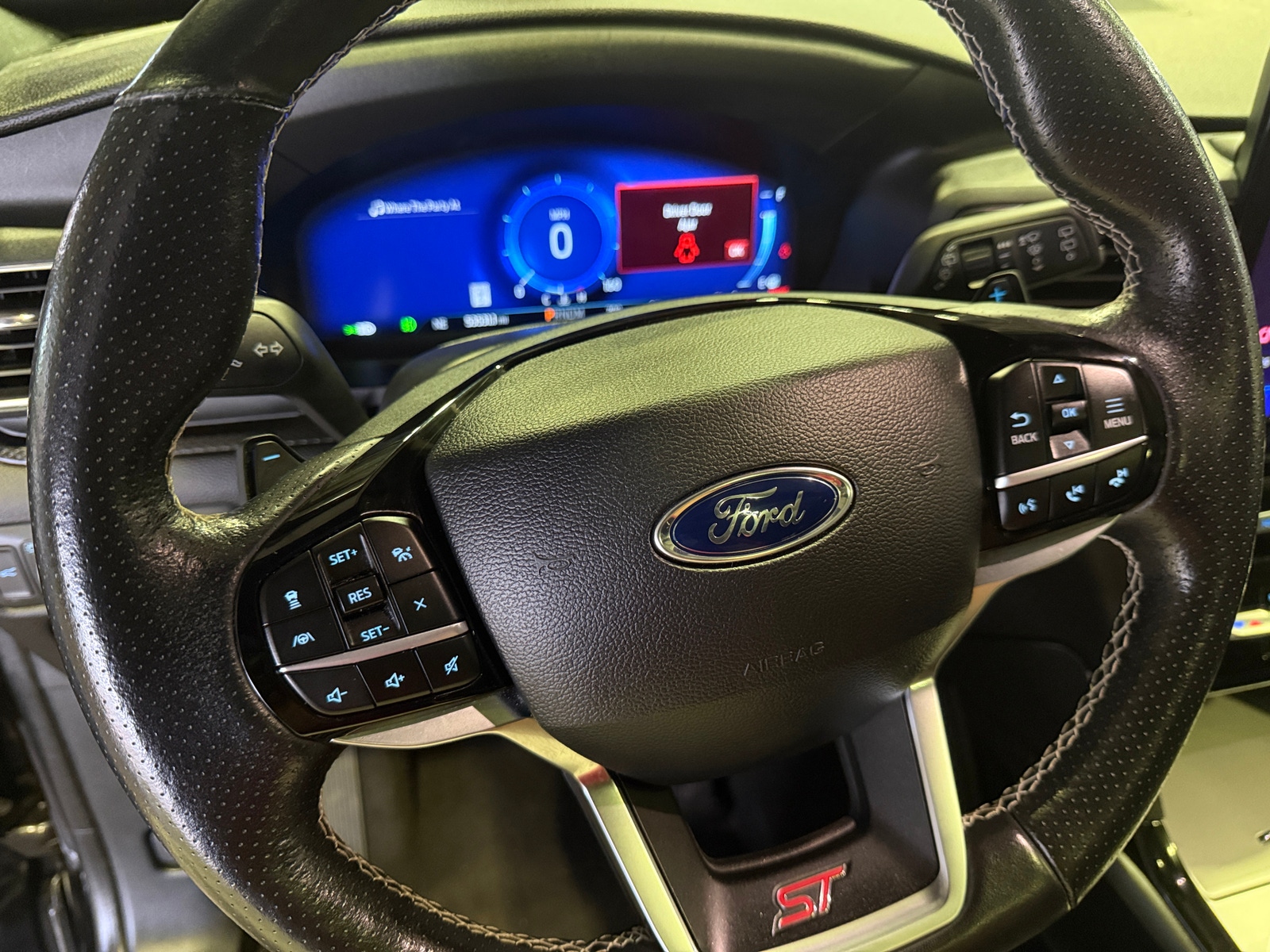 Thumbnail: 2022 Ford Explorer - 4