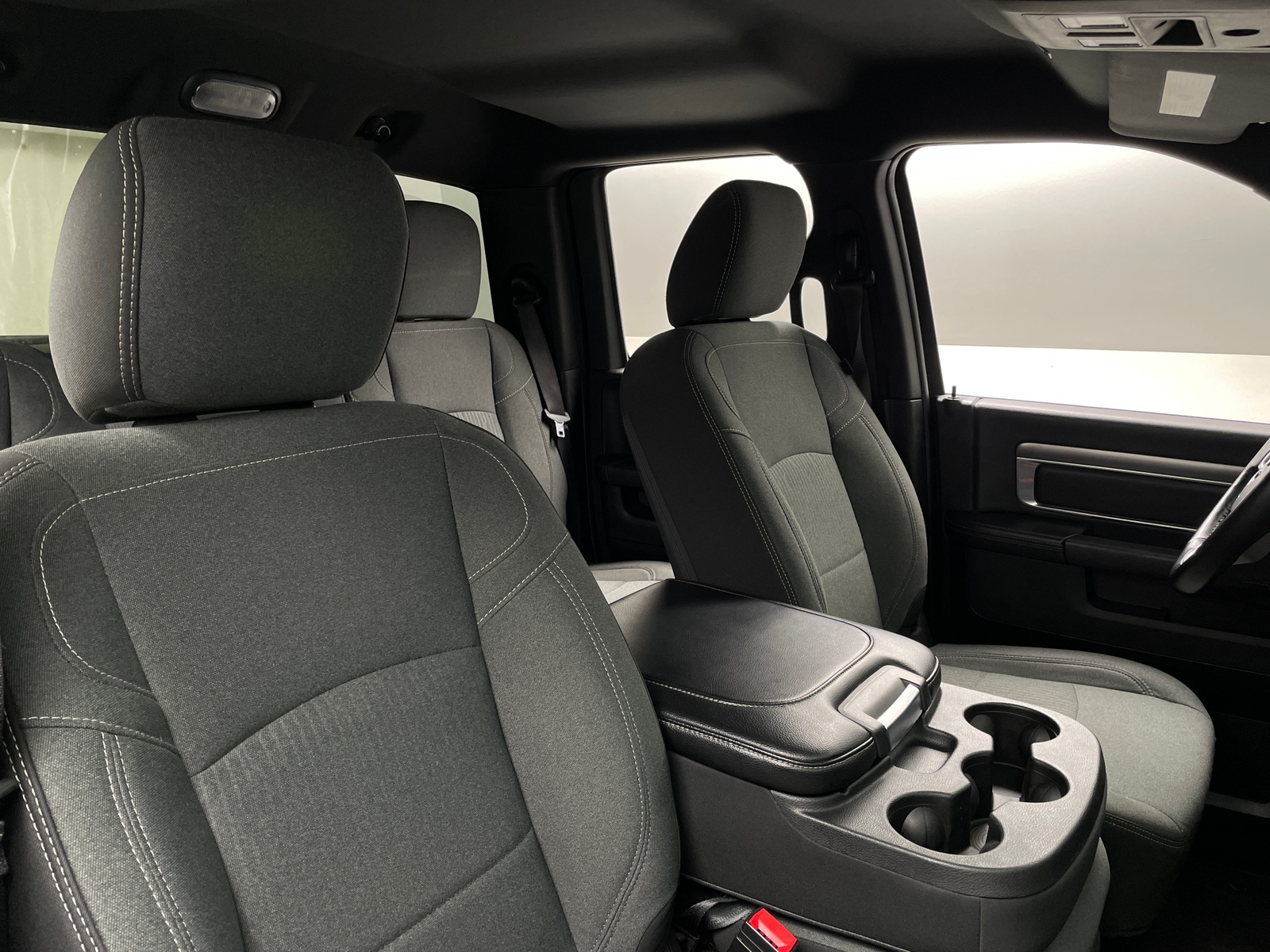 Thumbnail: 2022 RAM 1500 Classic - 2
