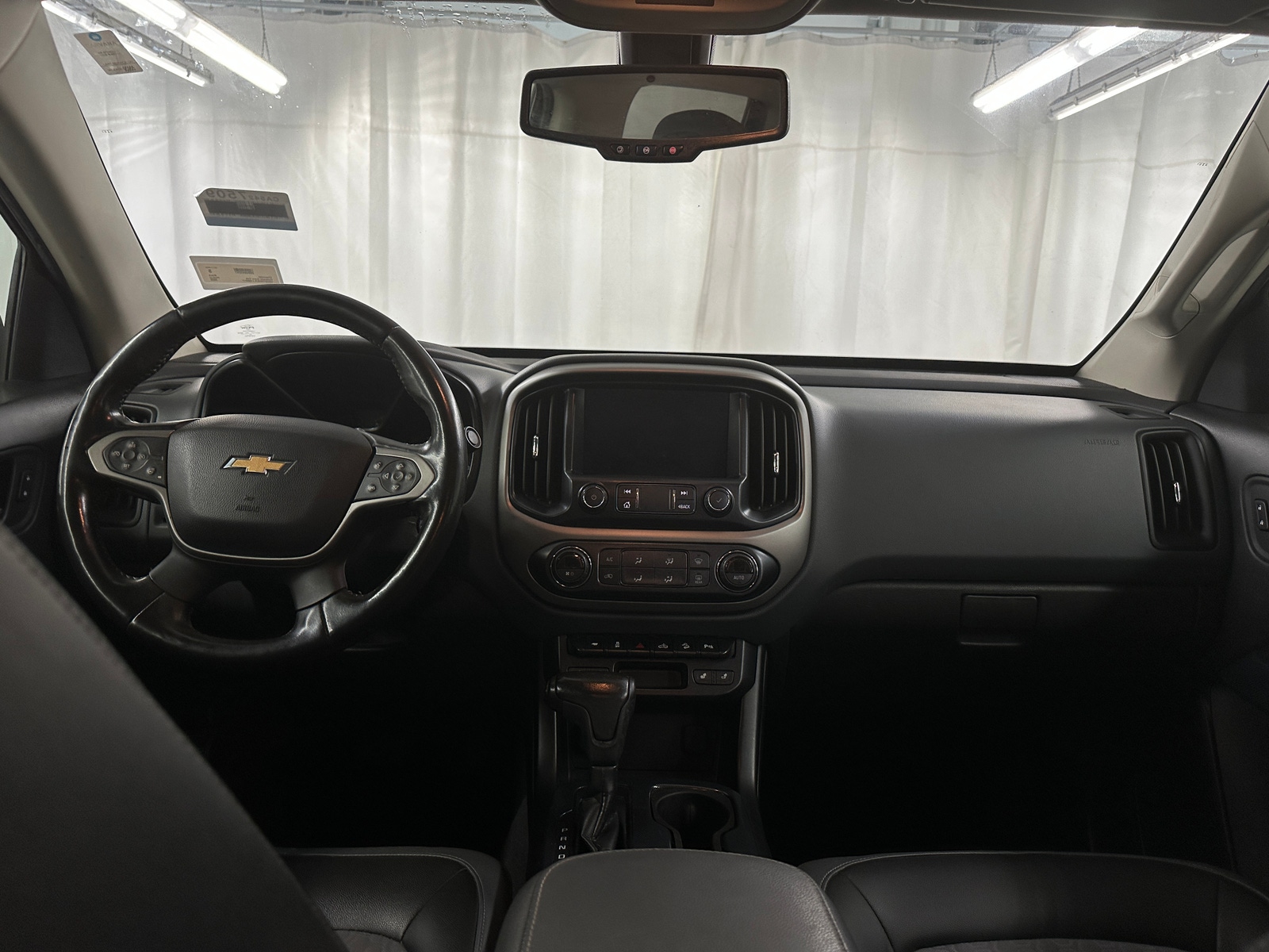 Thumbnail: 2020 Chevrolet Colorado - 3