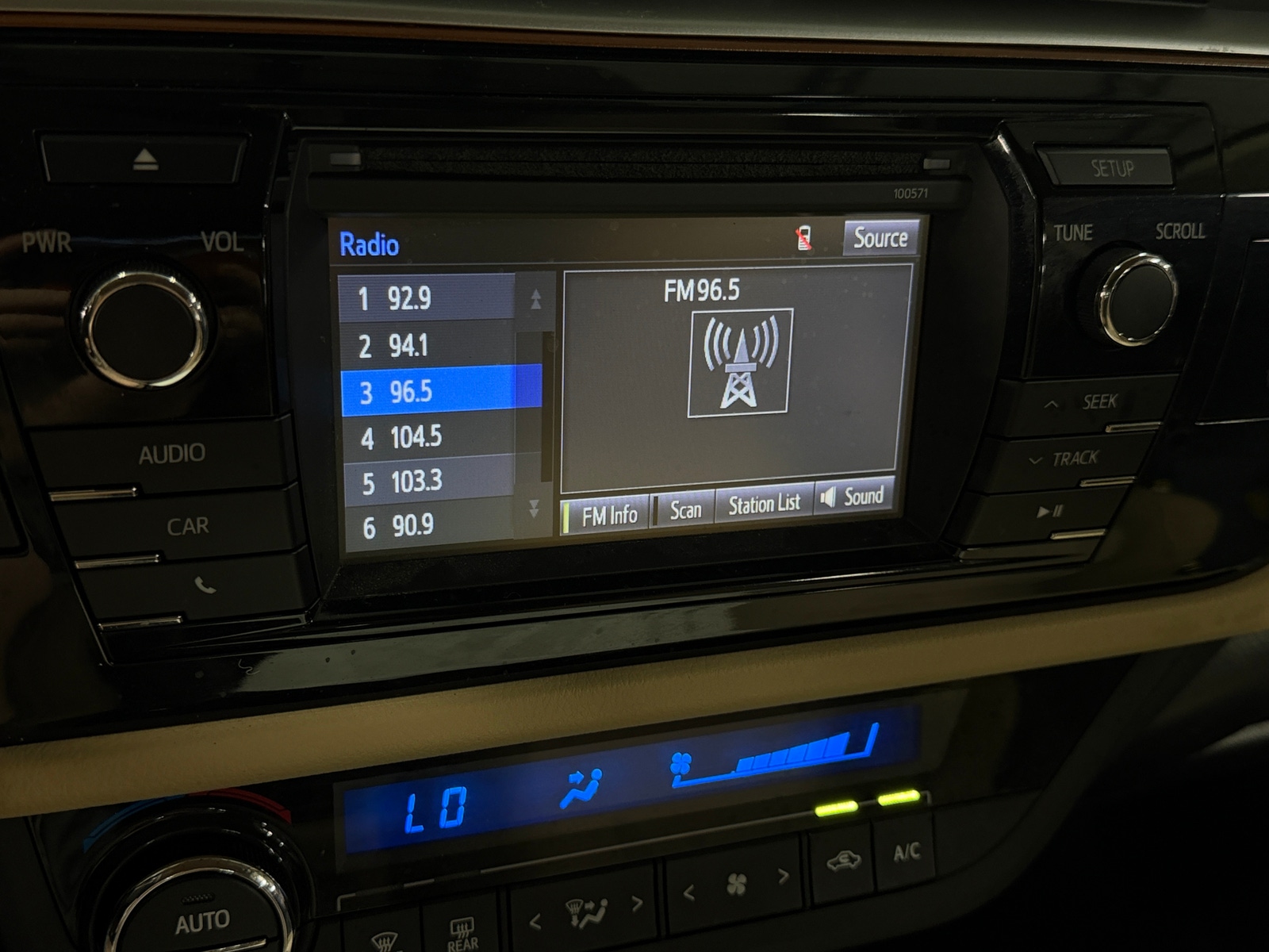 Thumbnail: 2016 Toyota Corolla - 4