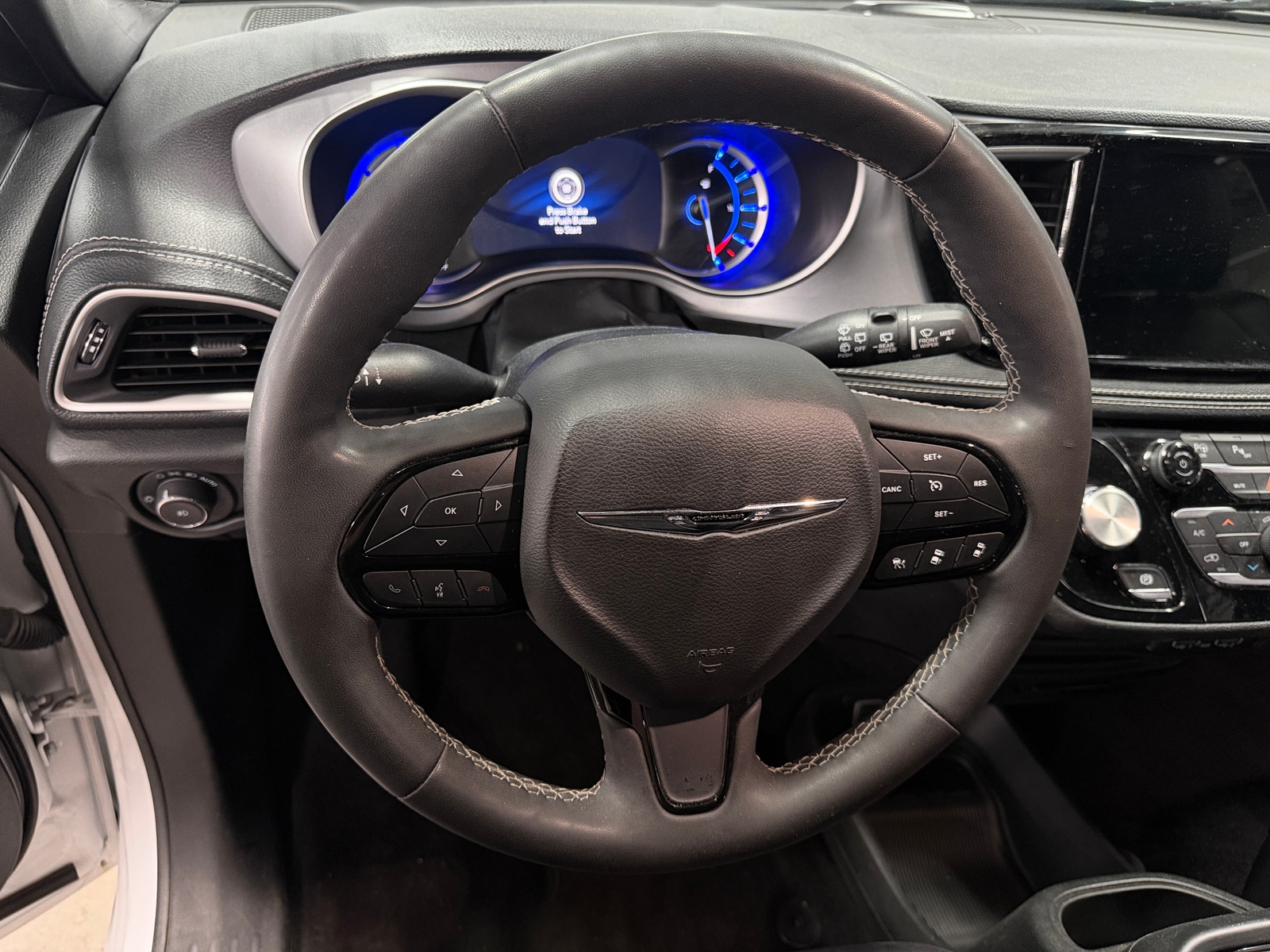 Thumbnail: 2024 Chrysler Pacifica - 4