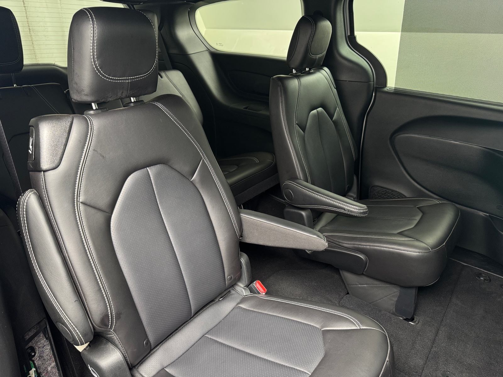 Thumbnail: 2026 Chrysler Pacifica - 5