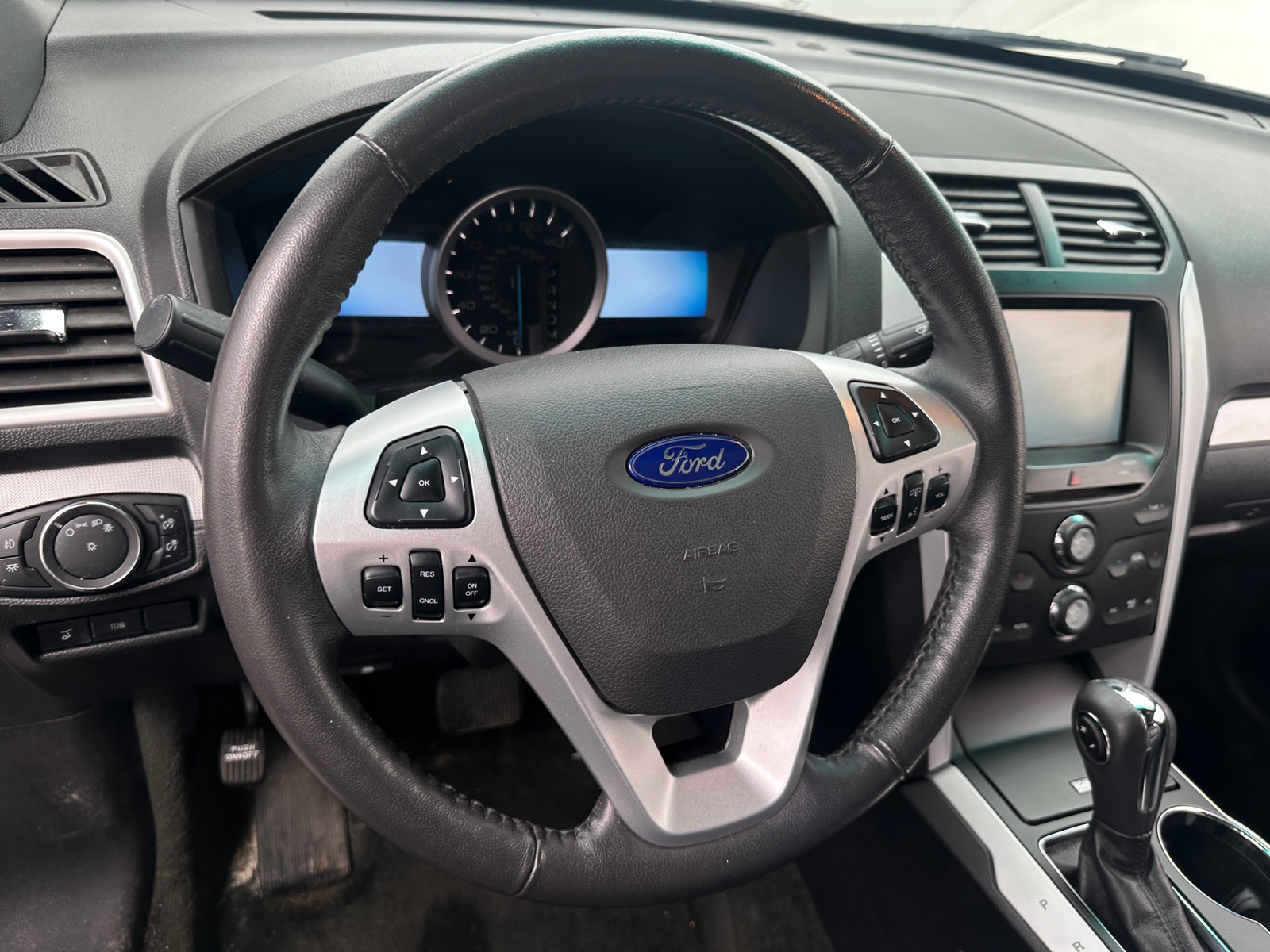 Thumbnail: 2014 Ford Explorer - 4