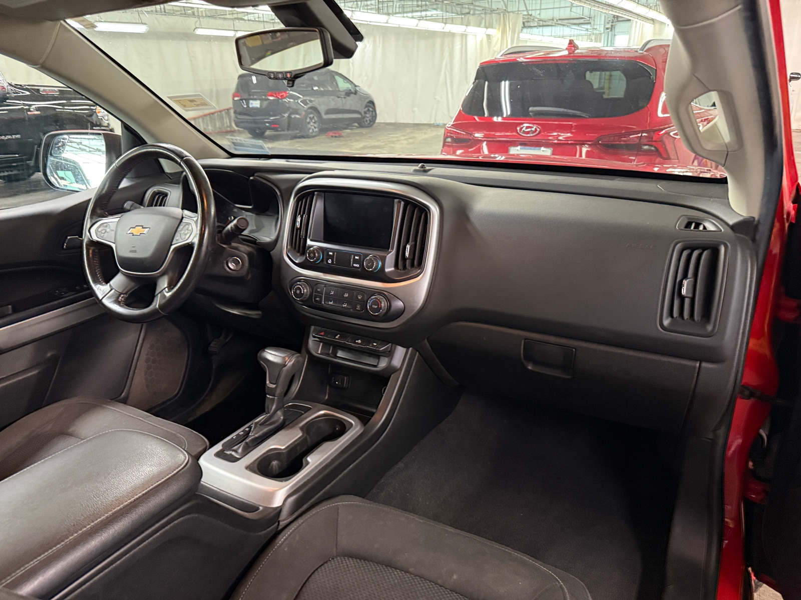 Thumbnail: 2020 Chevrolet Colorado - 3