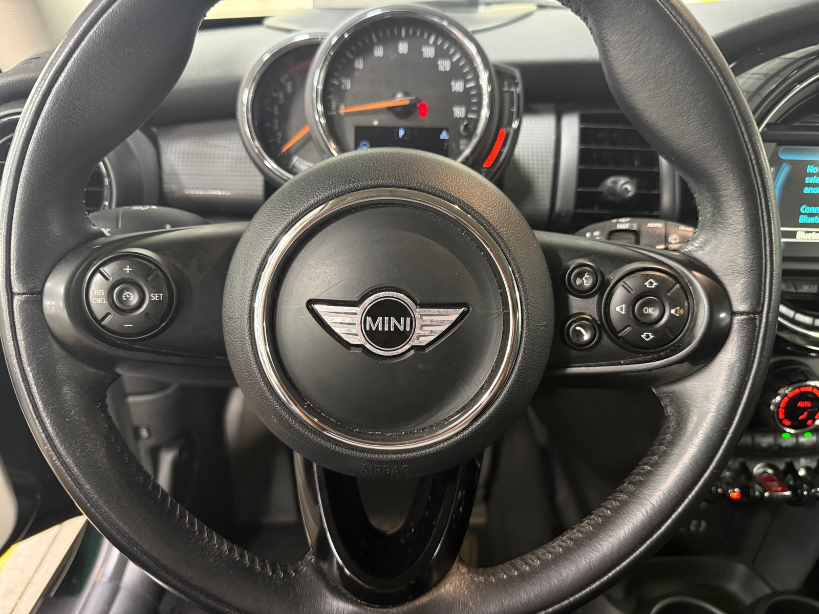 Thumbnail: 2018 MINI Cooper Hardtop - 4