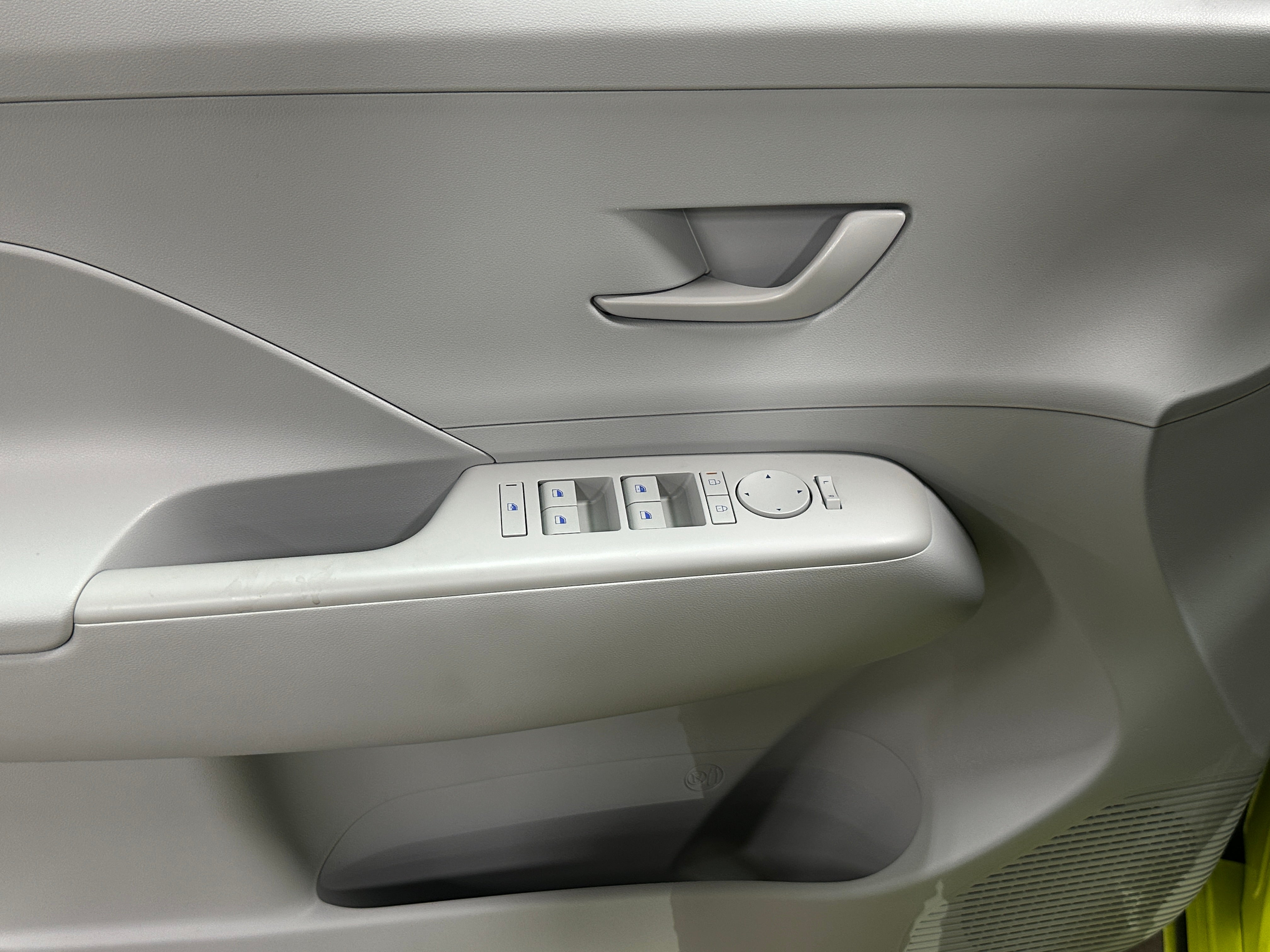Used 2024 Hyundai Kona EV SEL with VIN KM8HC3A66RU011729 for sale in Auburn, WA