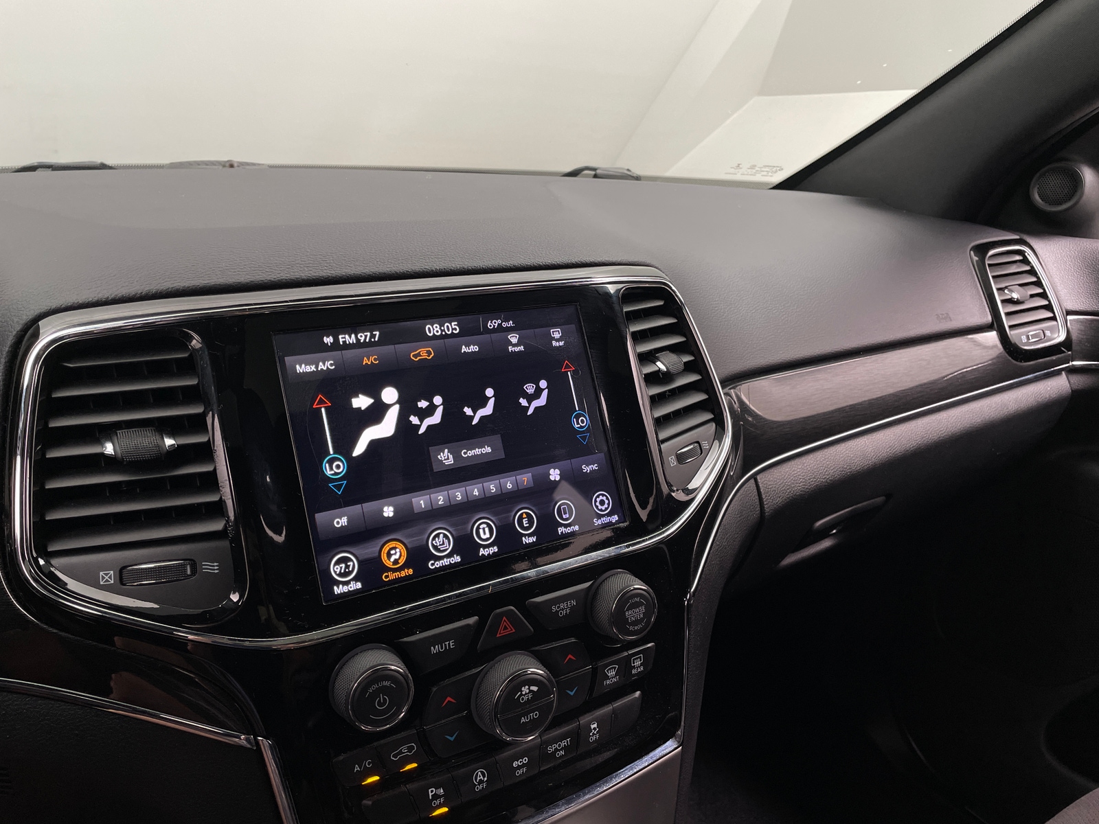 Thumbnail: 2020 Jeep Grand Cherokee - 3