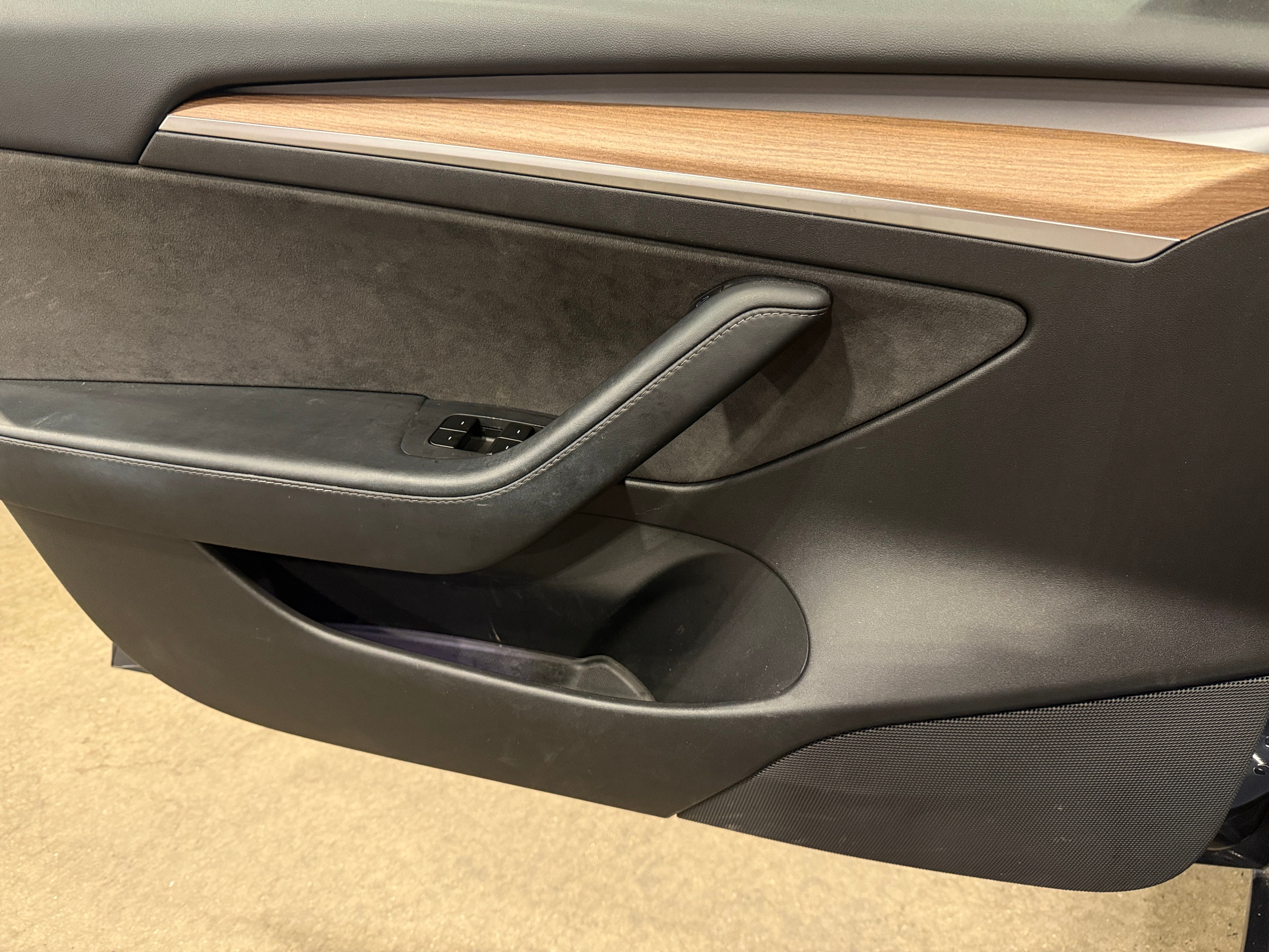 2022 Tesla Model 3 Long Range - Photo 11