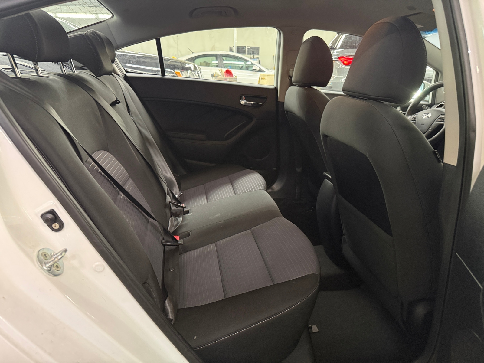 Thumbnail: 2016 Kia Forte - 6