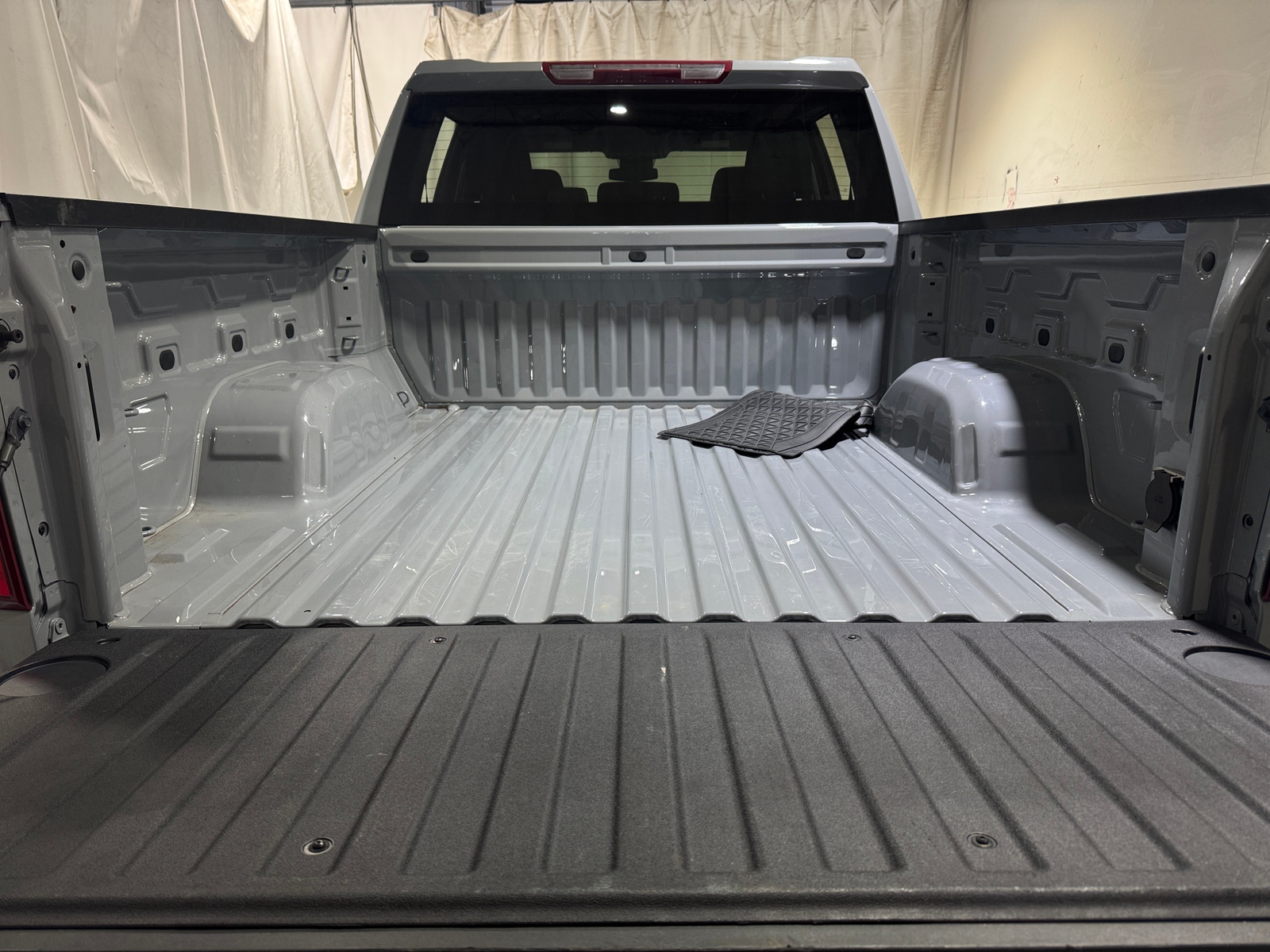 Thumbnail: 2025 Chevrolet Silverado 1500 - 7