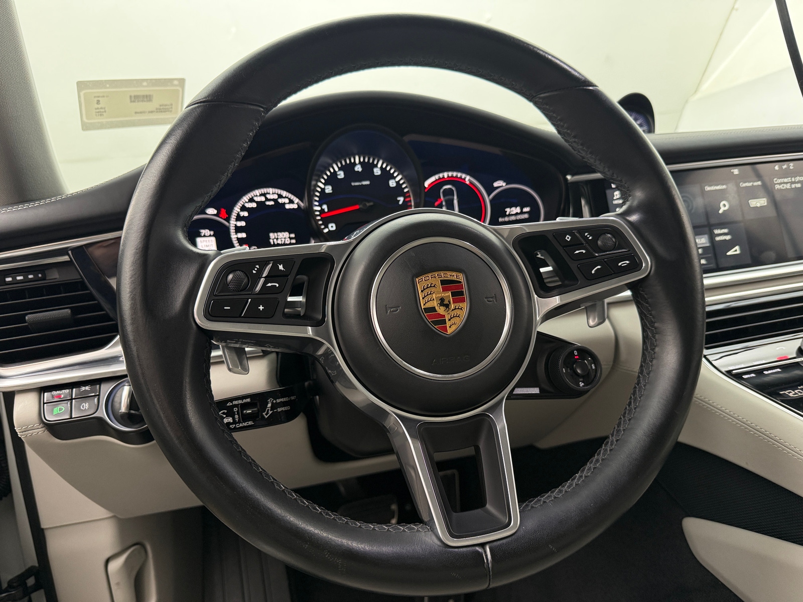 Thumbnail: 2017 Porsche Panamera - 4