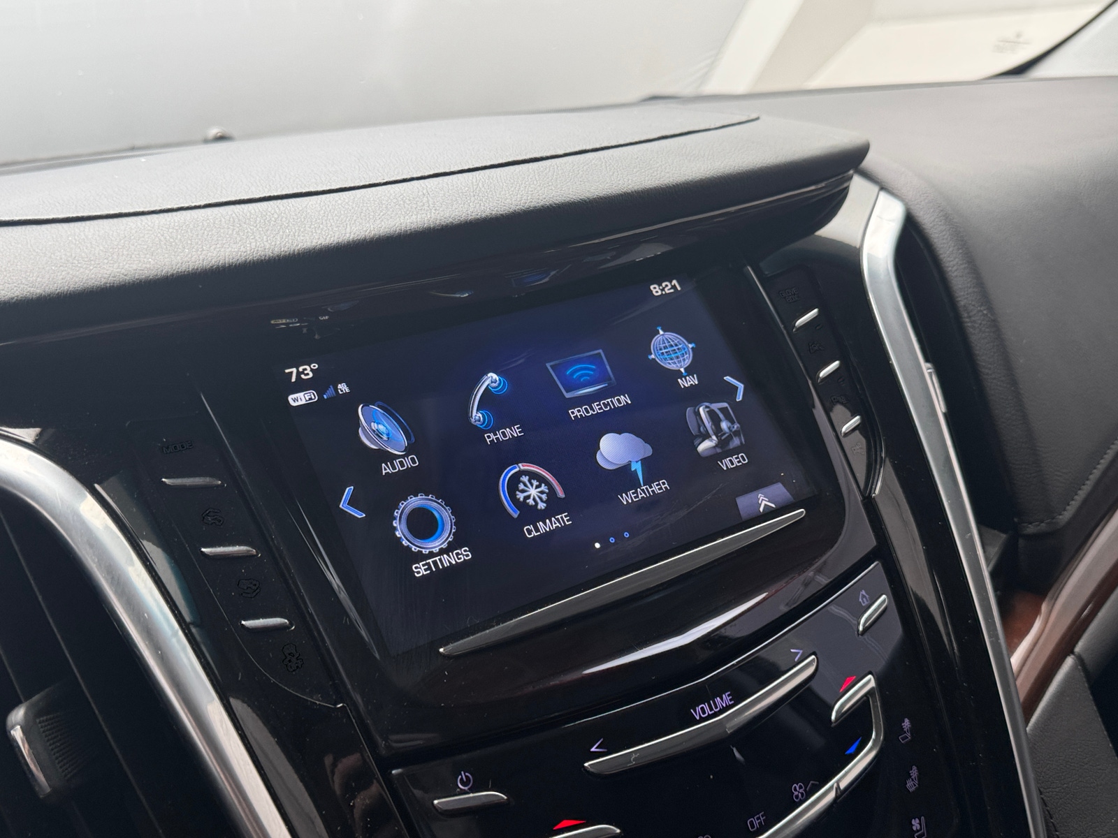 Thumbnail: 2020 Cadillac Escalade - 3