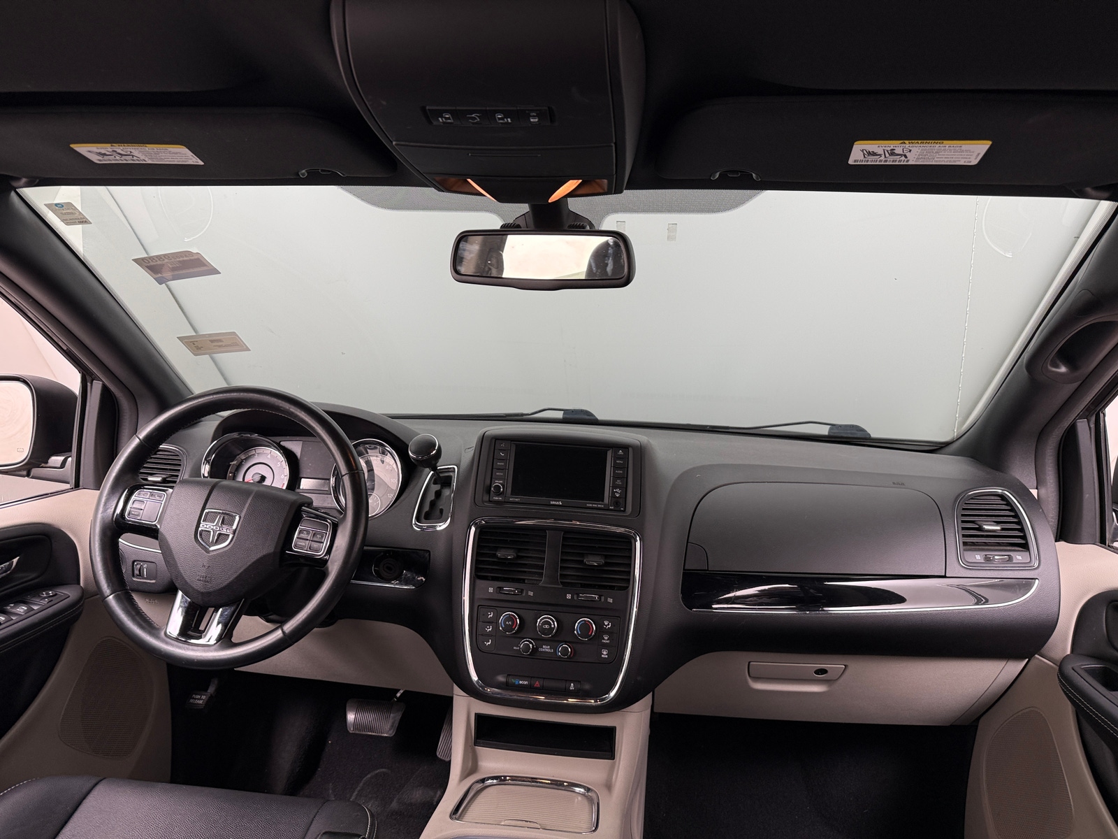 Thumbnail: 2019 Dodge Grand Caravan - 2