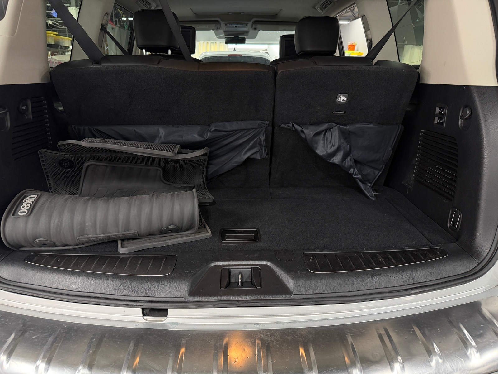 Thumbnail: 2019 INFINITI QX80 - 6