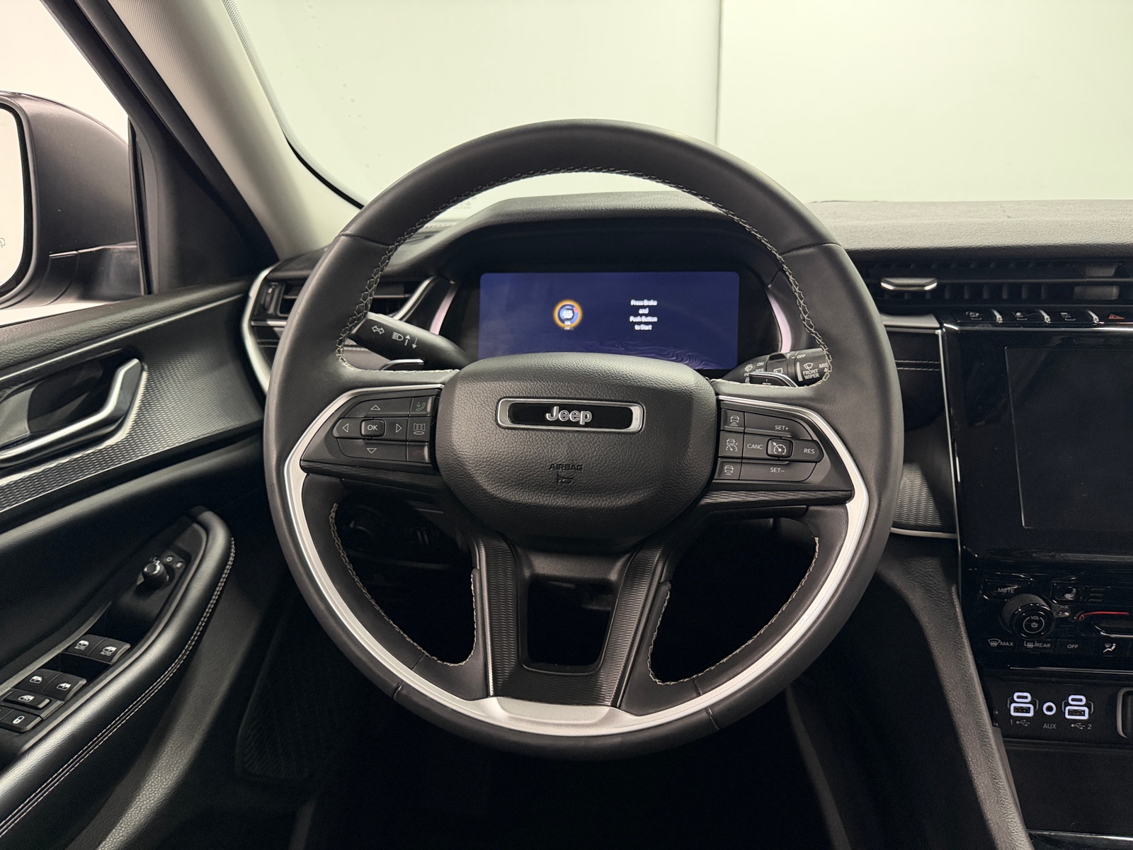 Thumbnail: 2023 Jeep Grand Cherokee - 5