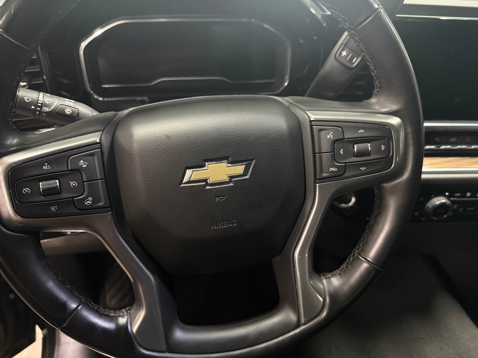 Thumbnail: 2025 Chevrolet Silverado 1500 - 5