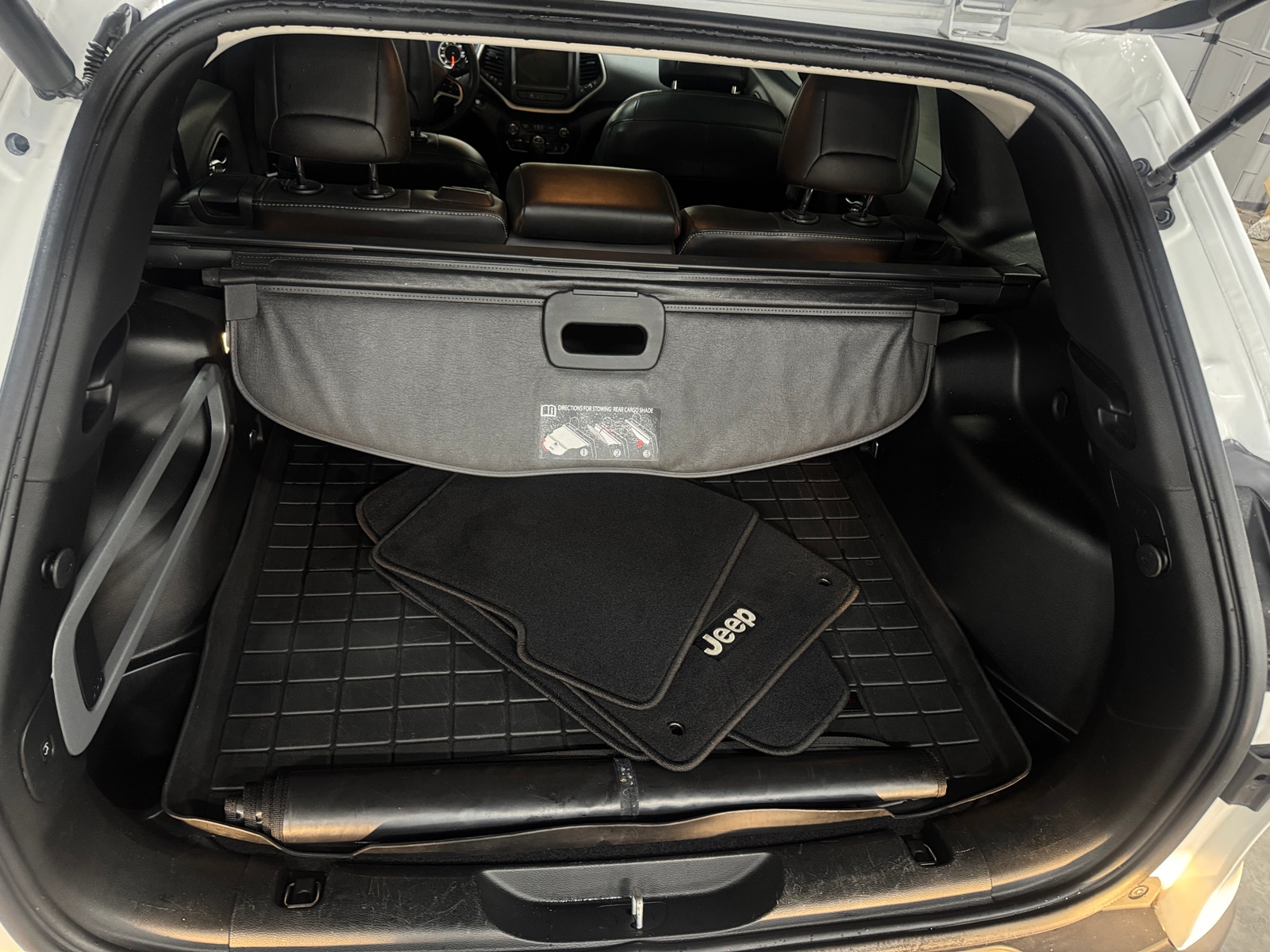 Thumbnail: 2018 Jeep Cherokee - 6