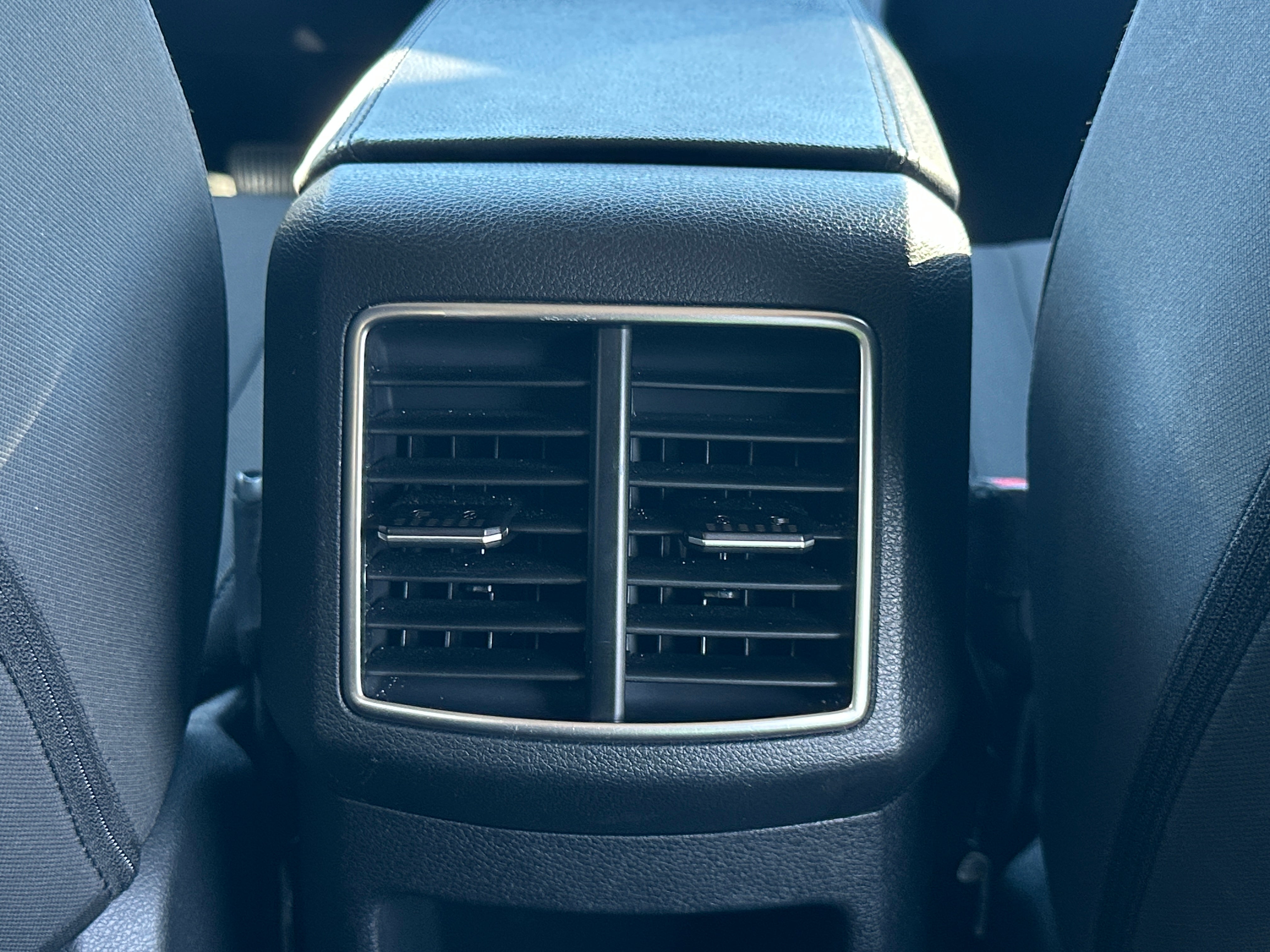 2025 Kia Sportage LX - Photo 6