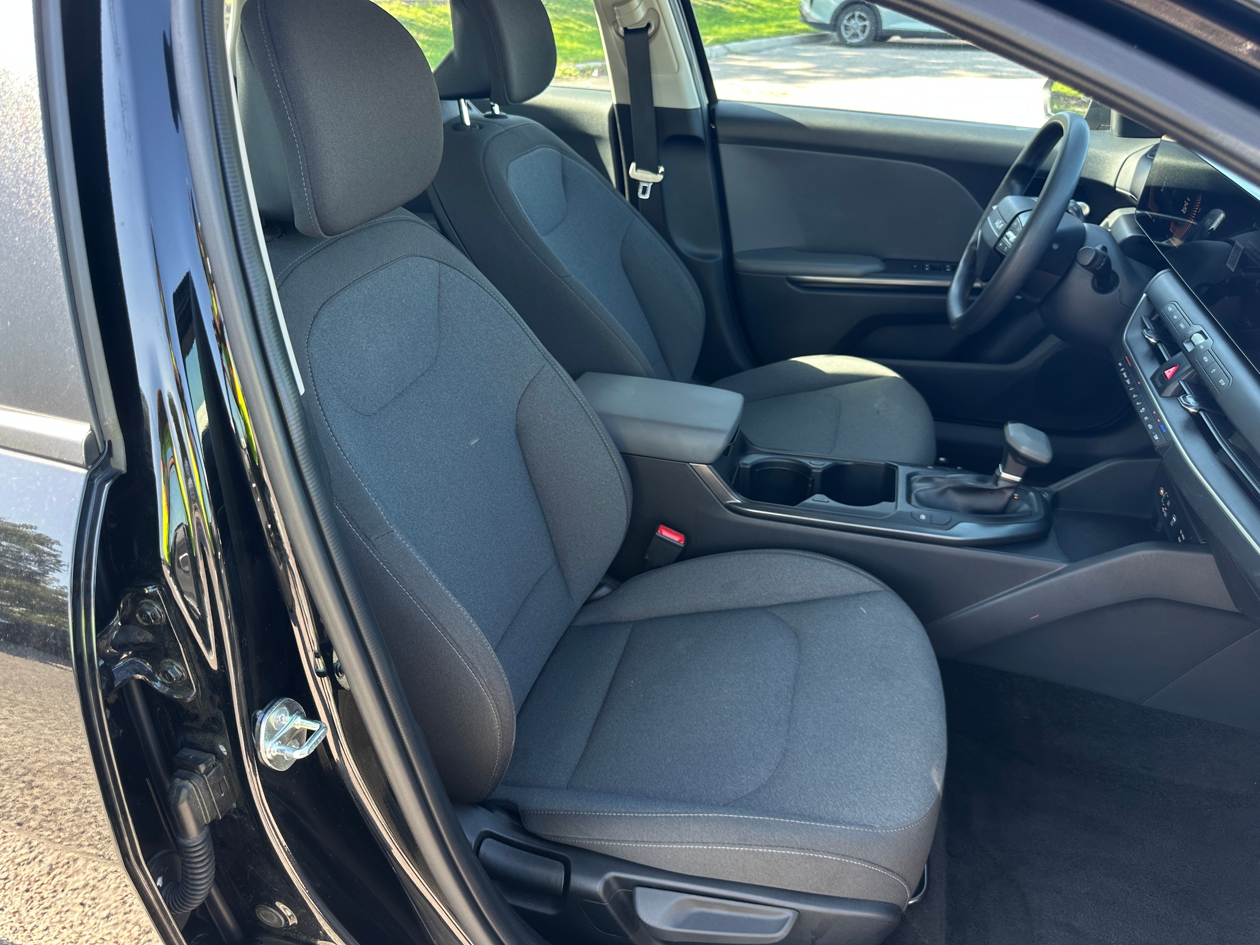 2025 Kia K4 LXS - Photo 4