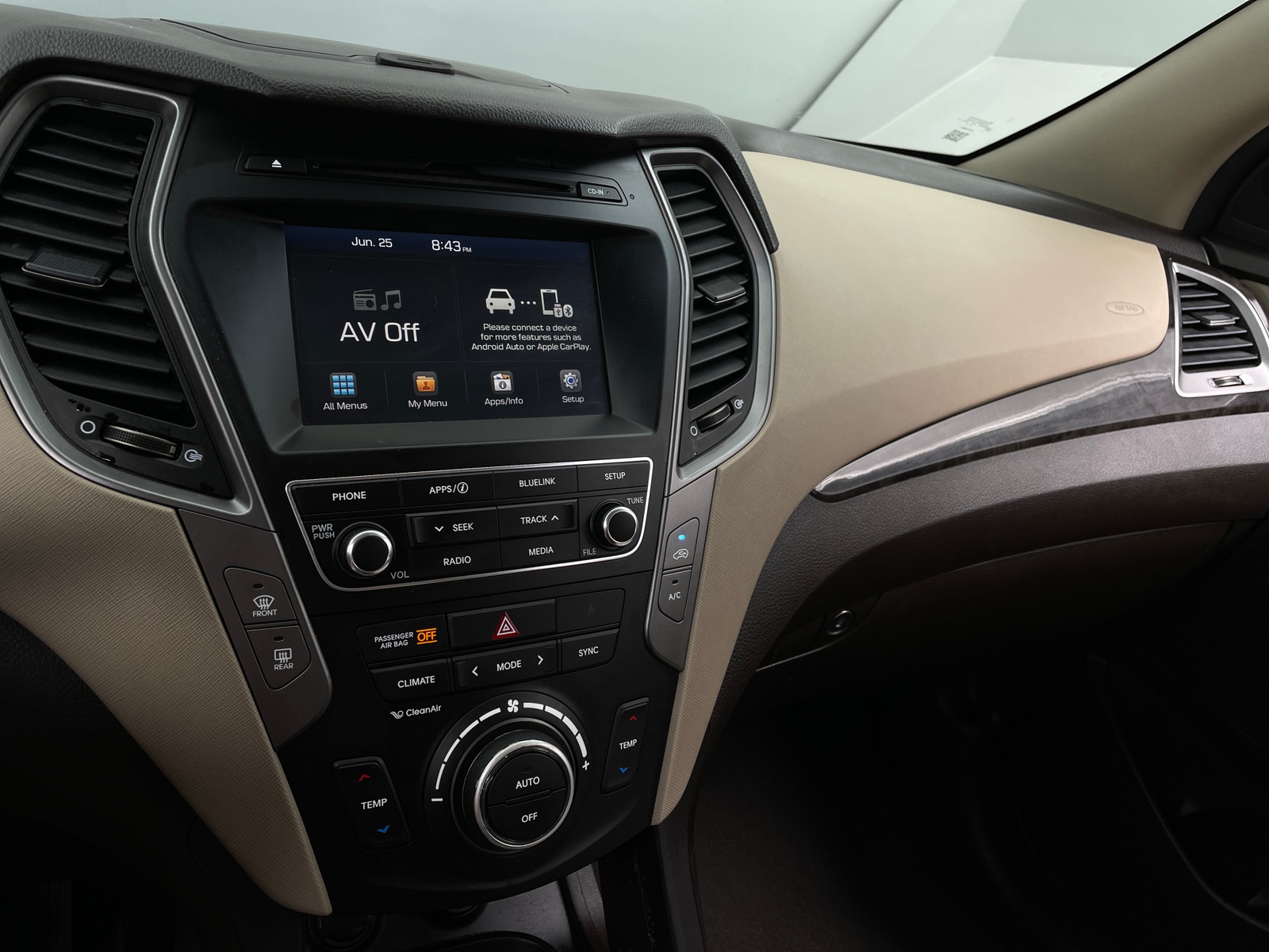 Thumbnail: 2018 Hyundai Santa Fe - 4