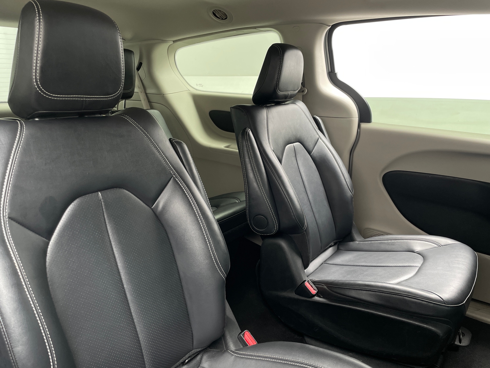 Thumbnail: 2024 Chrysler Pacifica - 5