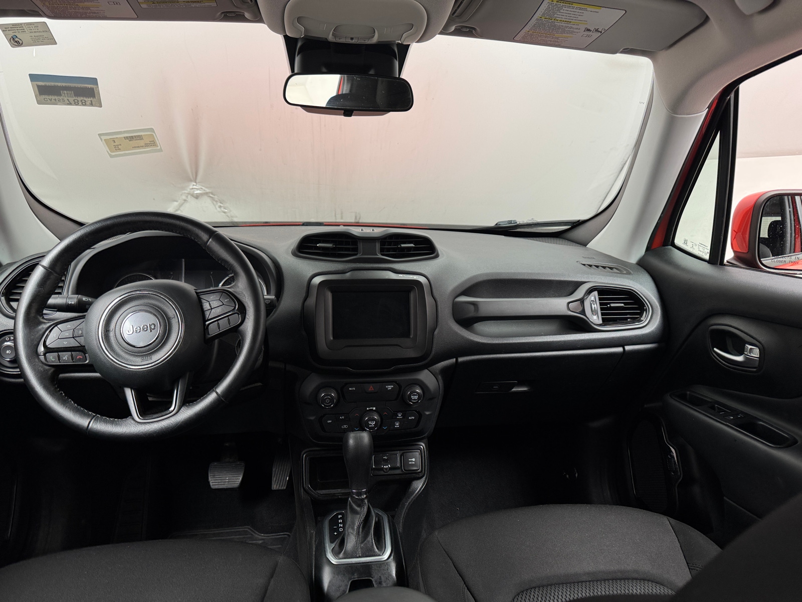 Thumbnail: 2019 Jeep Renegade - 3