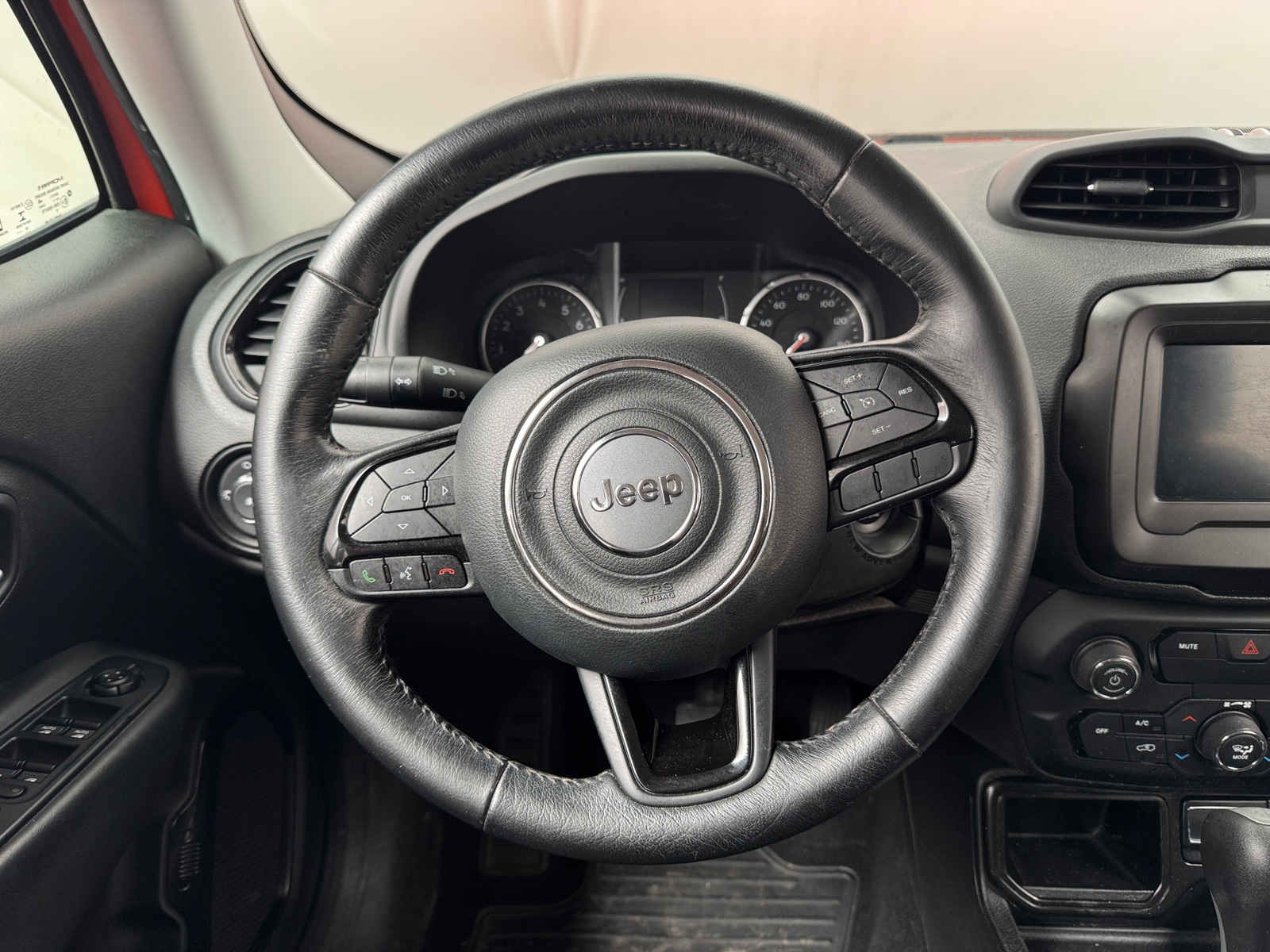Thumbnail: 2019 Jeep Renegade - 5