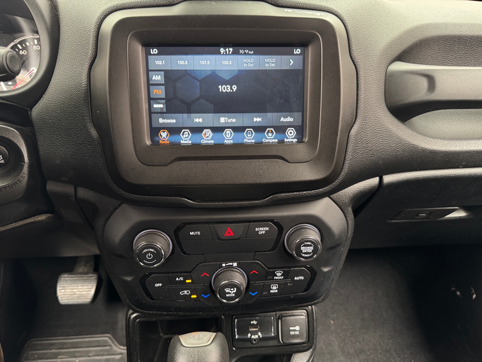 Thumbnail: 2019 Jeep Renegade - 4