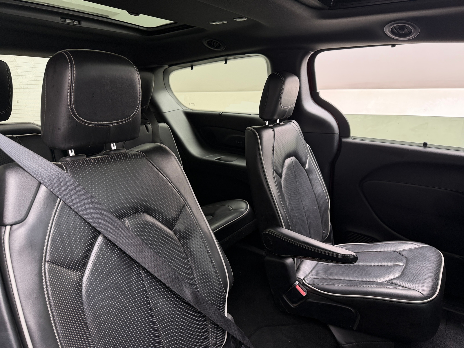 Thumbnail: 2019 Chrysler Pacifica - 5