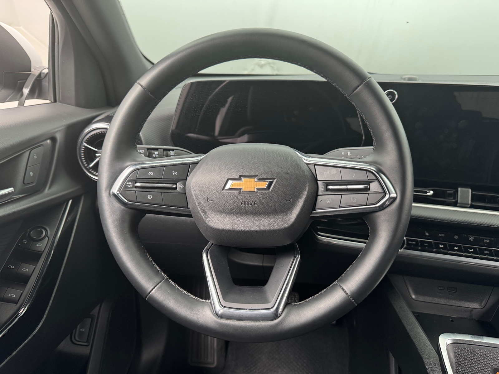 Thumbnail: 2026 Chevrolet Equinox - 5