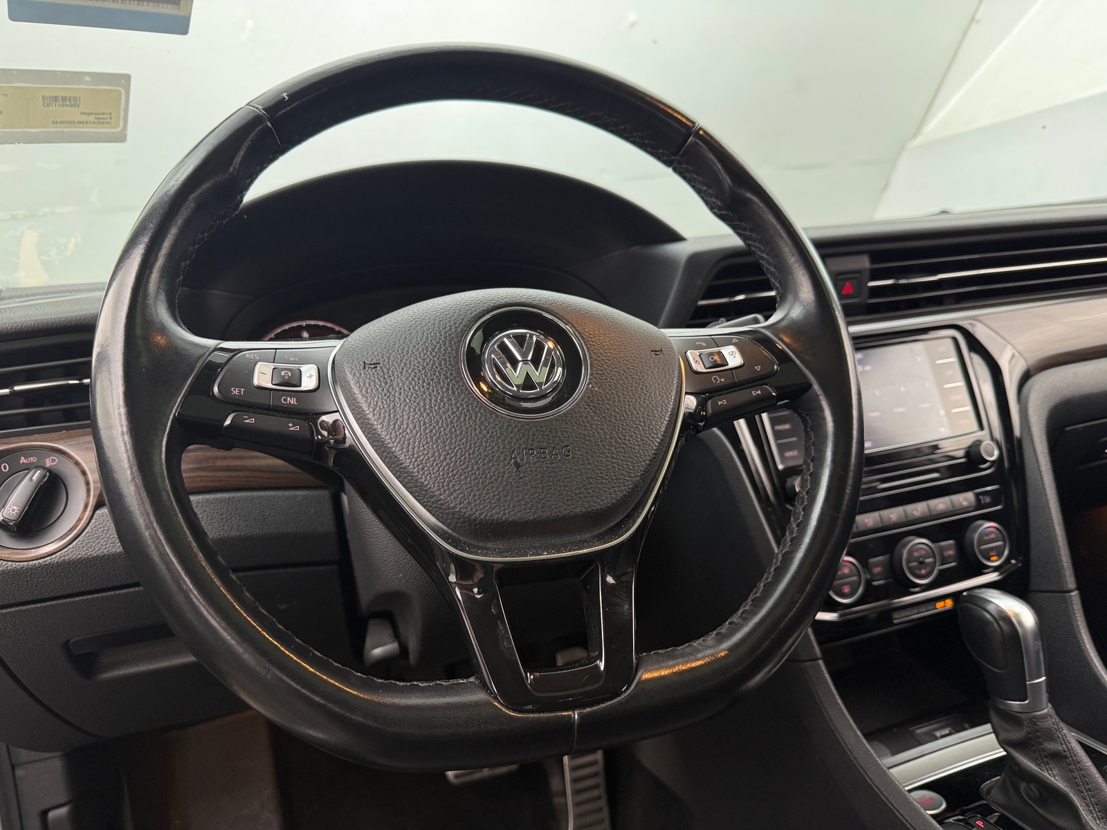 Thumbnail: 2020 Volkswagen Passat - 4