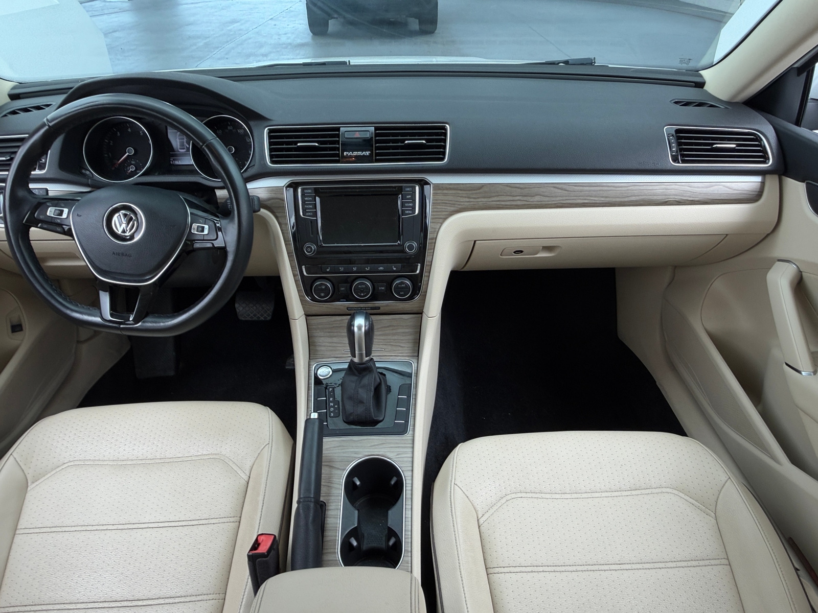 Thumbnail: 2018 Volkswagen Passat - 2