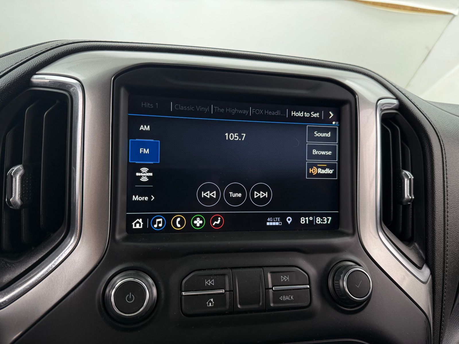 Thumbnail: 2019 Chevrolet Silverado 1500 - 4