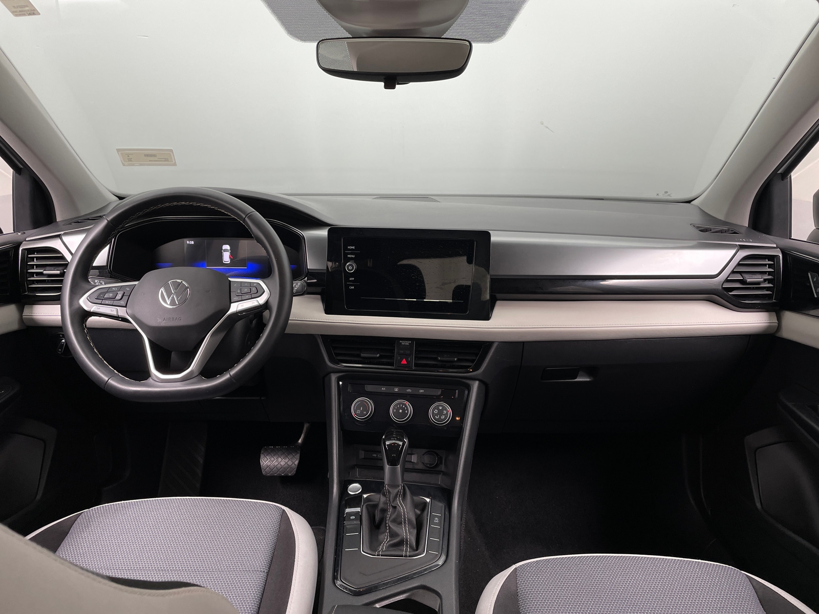 Thumbnail: 2025 Volkswagen Taos - 3