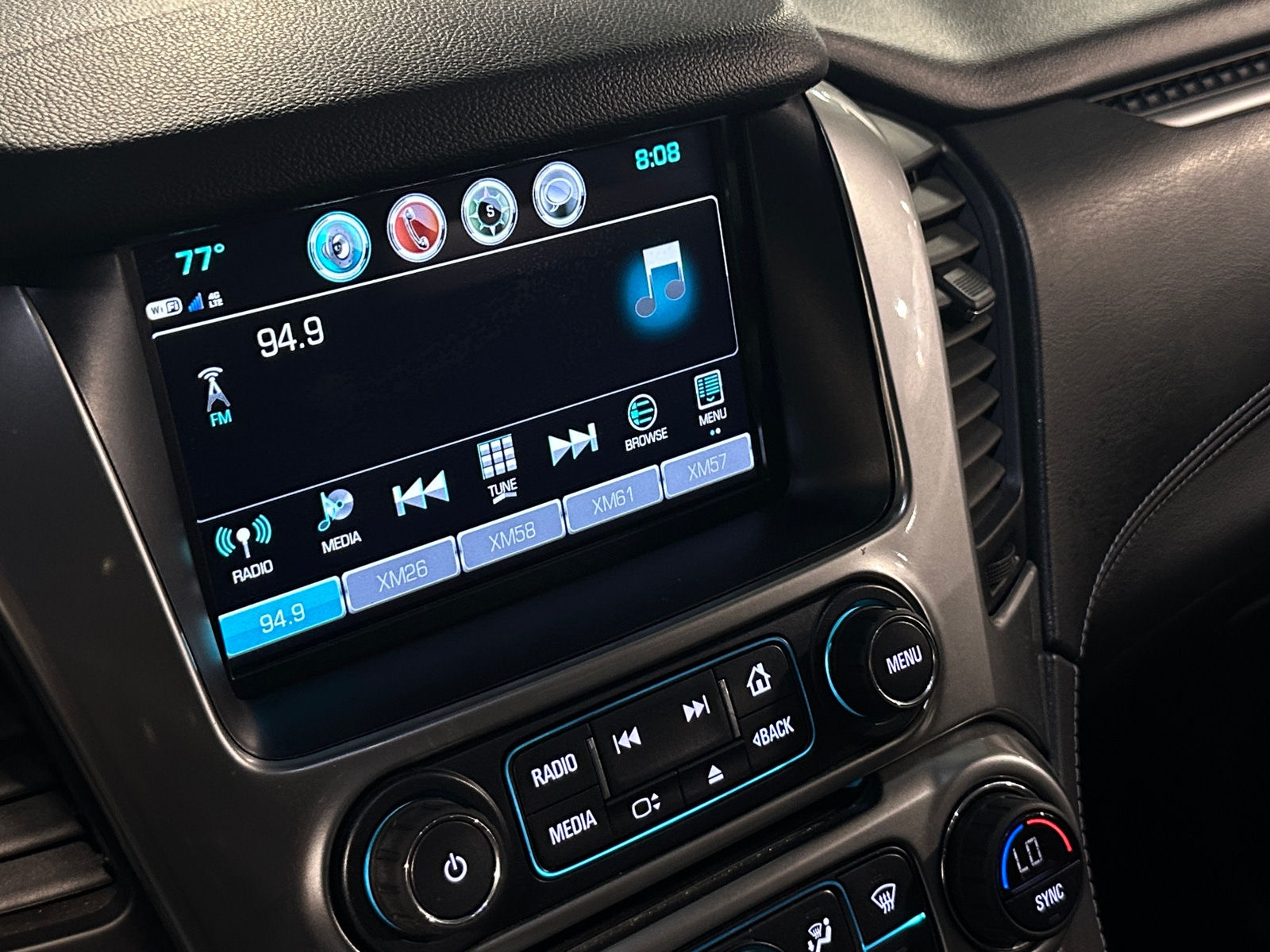 Thumbnail: 2019 Chevrolet Suburban - 3