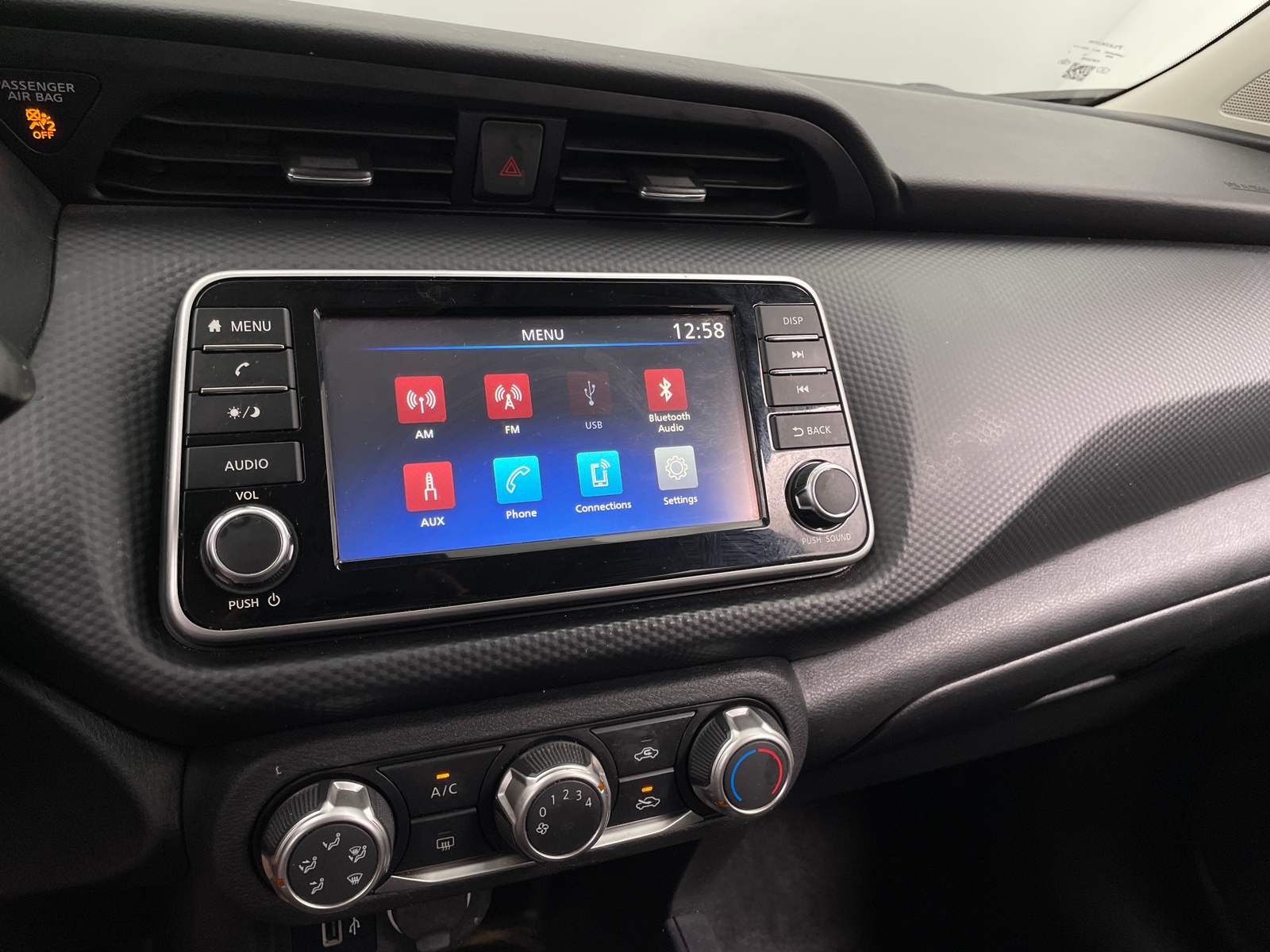 Thumbnail: 2024 Nissan Kicks - 4