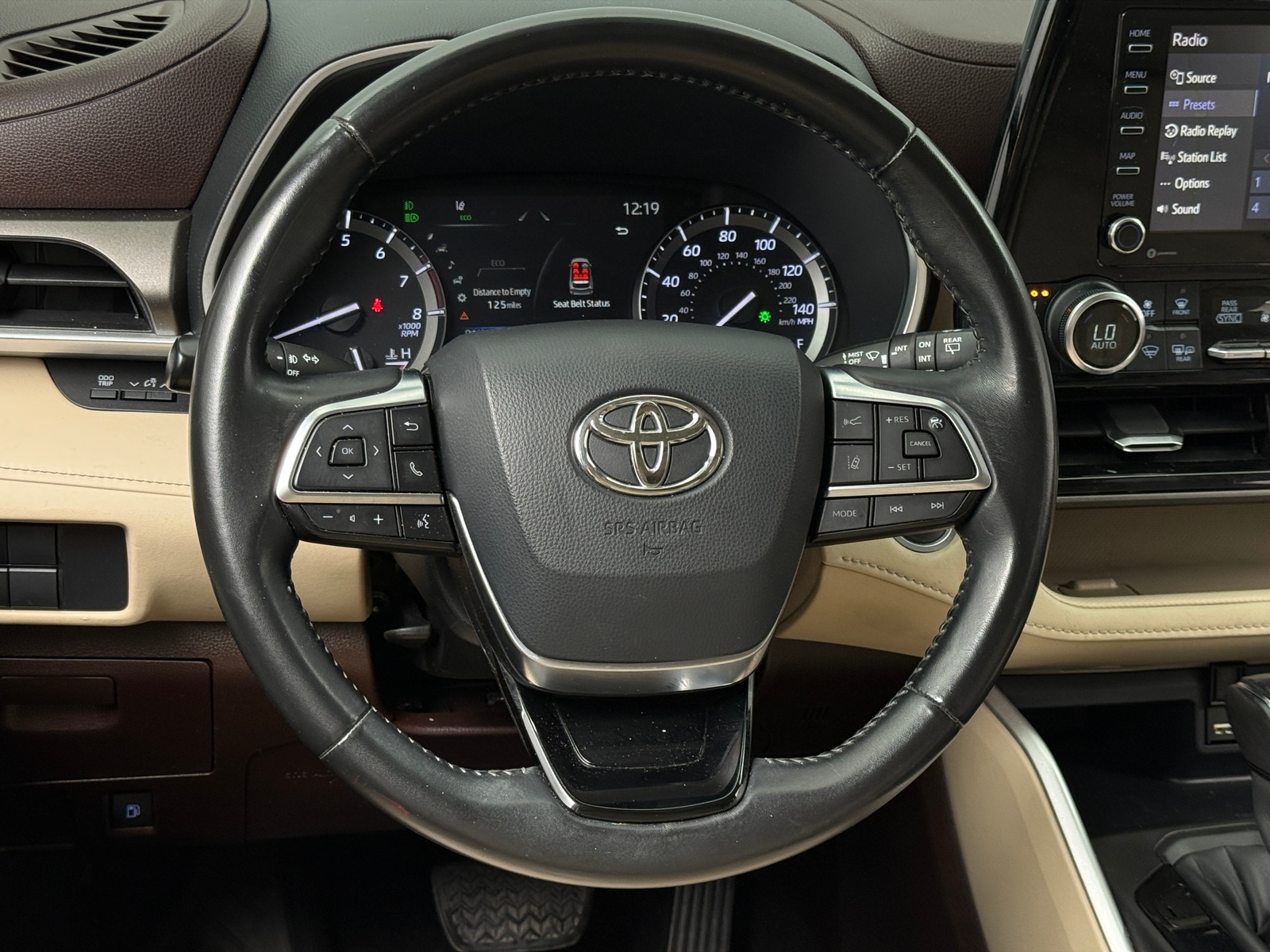 Thumbnail: 2020 Toyota Highlander - 4