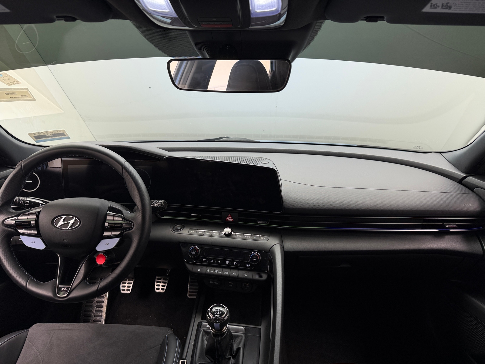 Thumbnail: 2022 Hyundai Elantra - 2