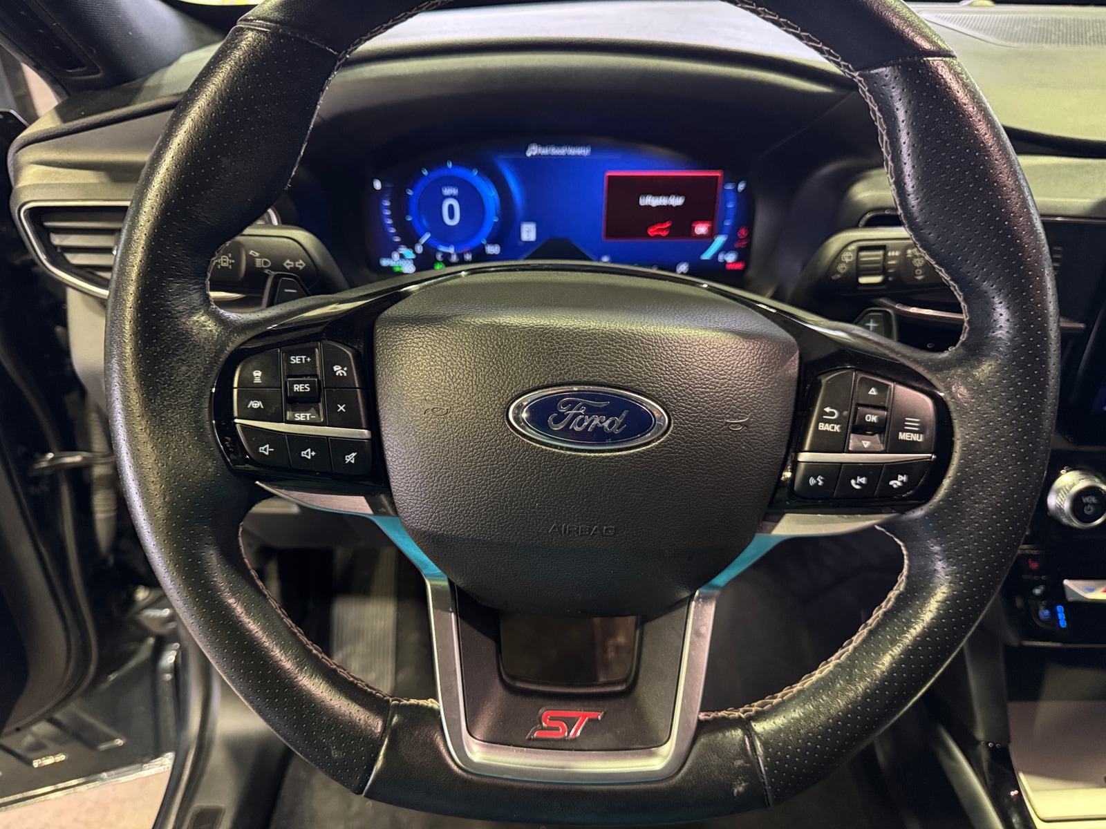 Thumbnail: 2022 Ford Explorer - 4